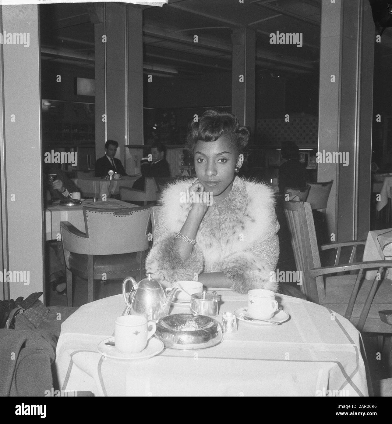 Elaine delmar hi-res stock photography and images - Alamy