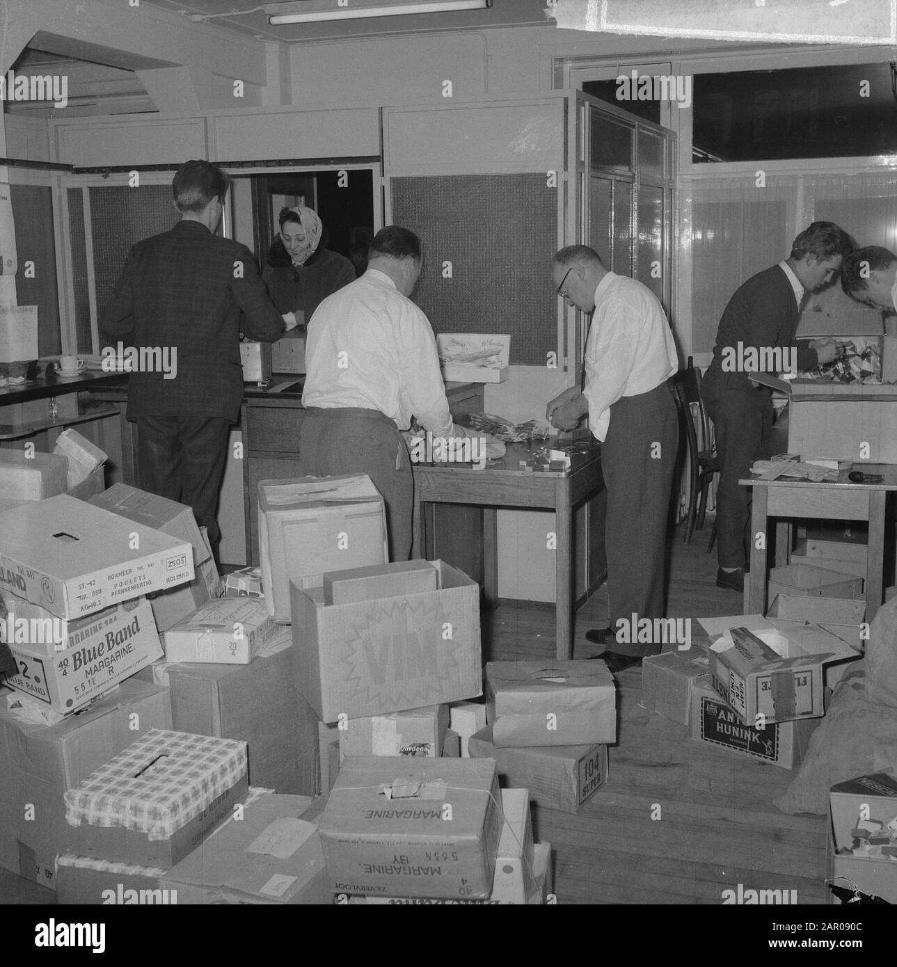 Parcels post office waalstraat hires stock photography and images Alamy