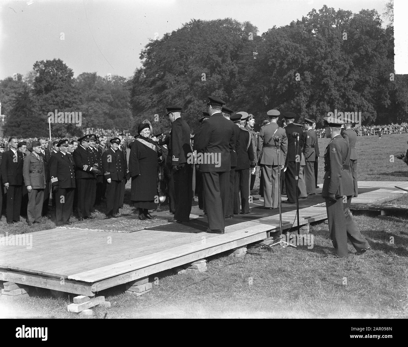 Decorations Ceremony In Arnhem Park Sonsbeek Princess