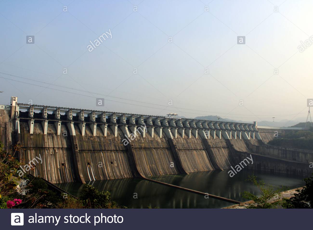 narmada dam high resolution stock photography and images alamy https www alamy com kevadia gujarat december 17 2019 sardar sarovar dam near the statue of unity image341142019 html