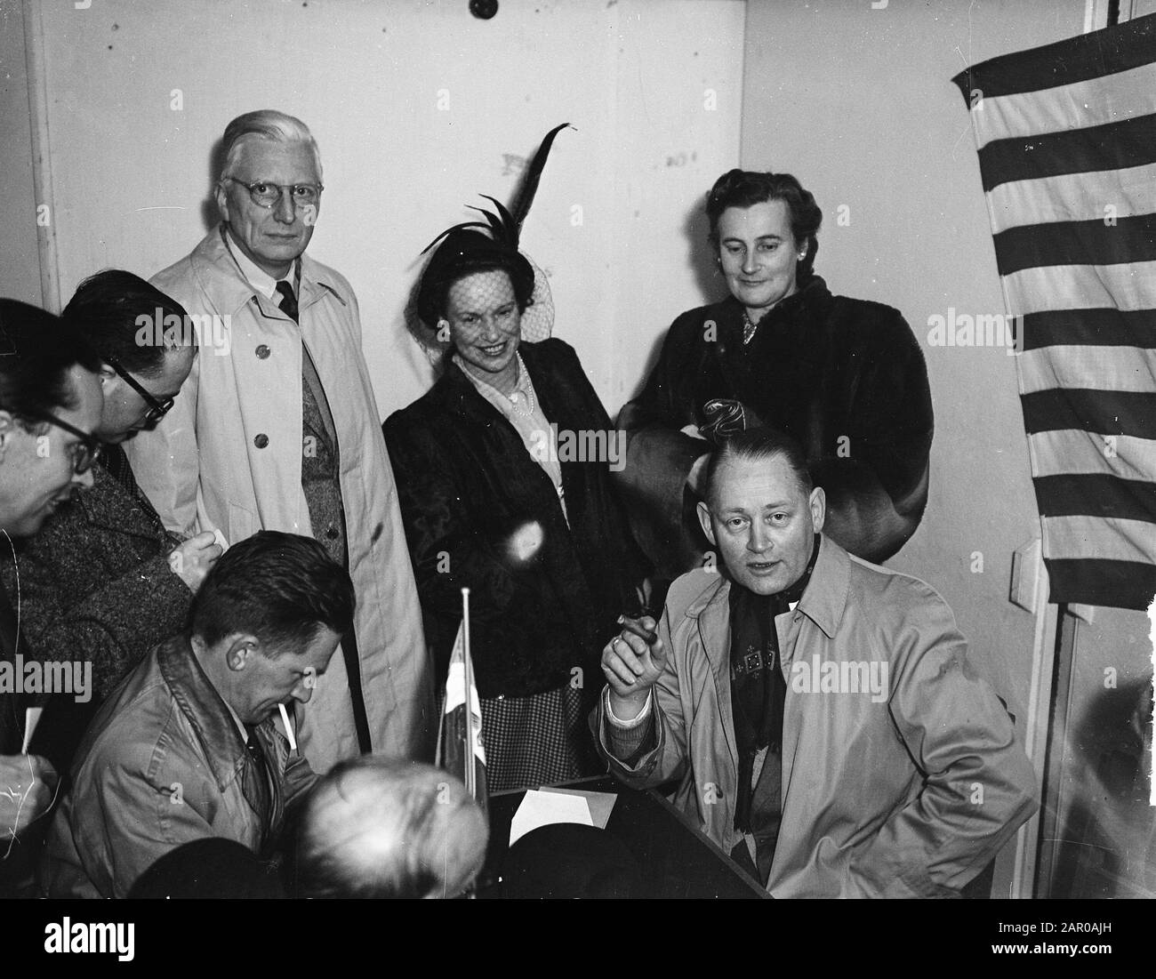 Departure Minister Schiphol Indie Date: 28 October 1948 Location: Indonesia, Dutch East Indies Keywords: DEPARTURE, Minister Stock Photo