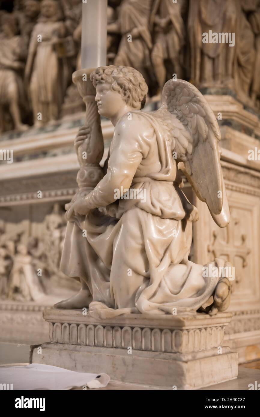 Arca di San Domenico in the Basilica of San Domenico Stock Photo - Alamy