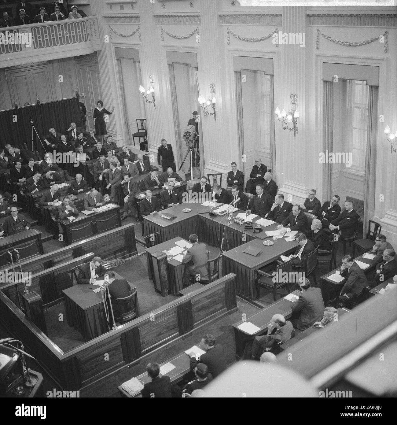 Overview government table hires stock photography and images Alamy