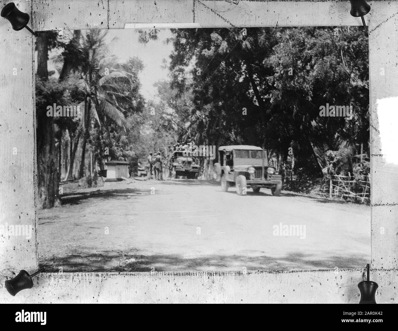 Marvo 5S10 Date: January 15, 1949 Keywords: jeeps, jungles, soldiers Institution name: Marvo Stock Photo
