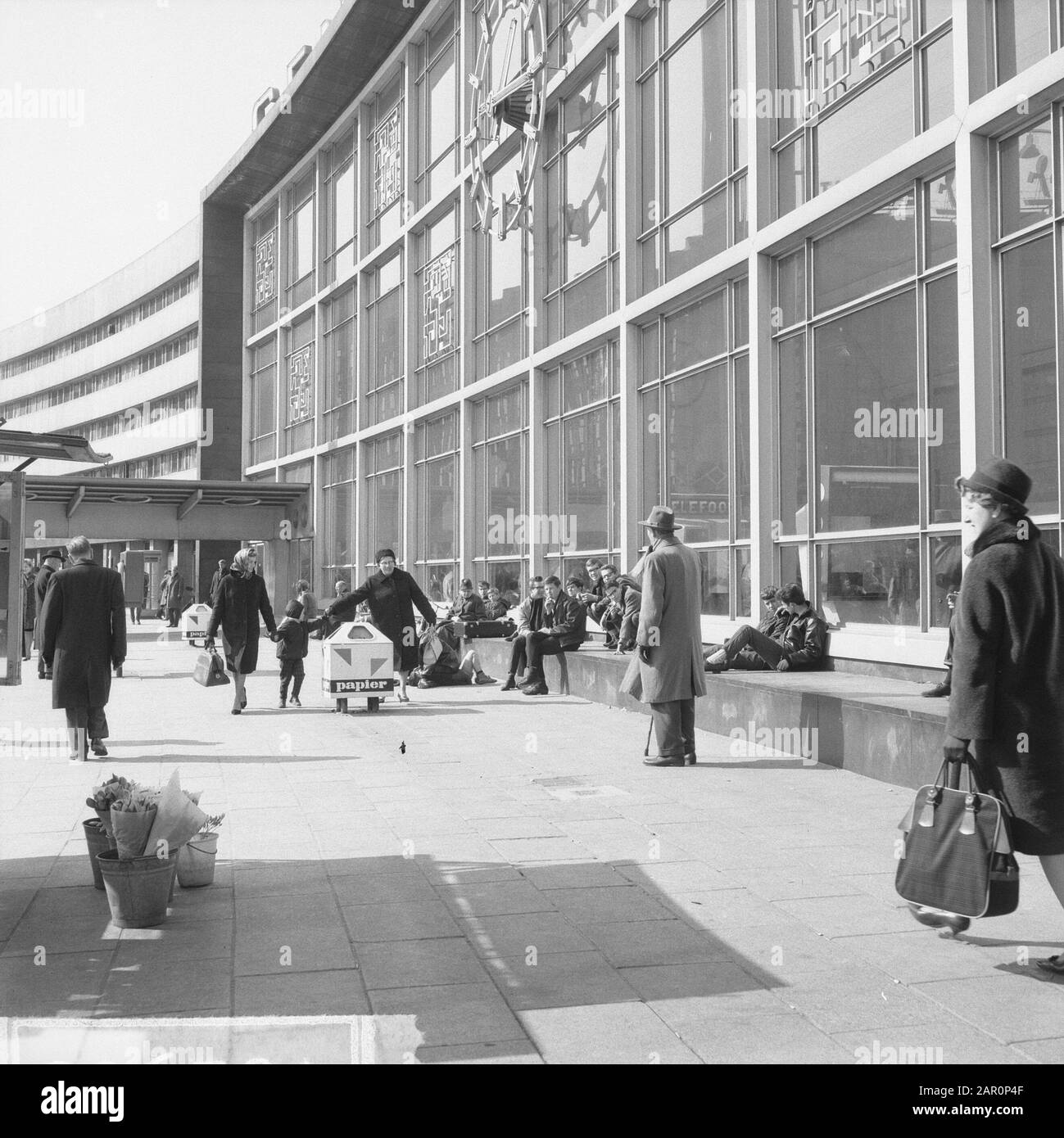 Rotterdam central station Black and White Stock Photos & Images - Alamy