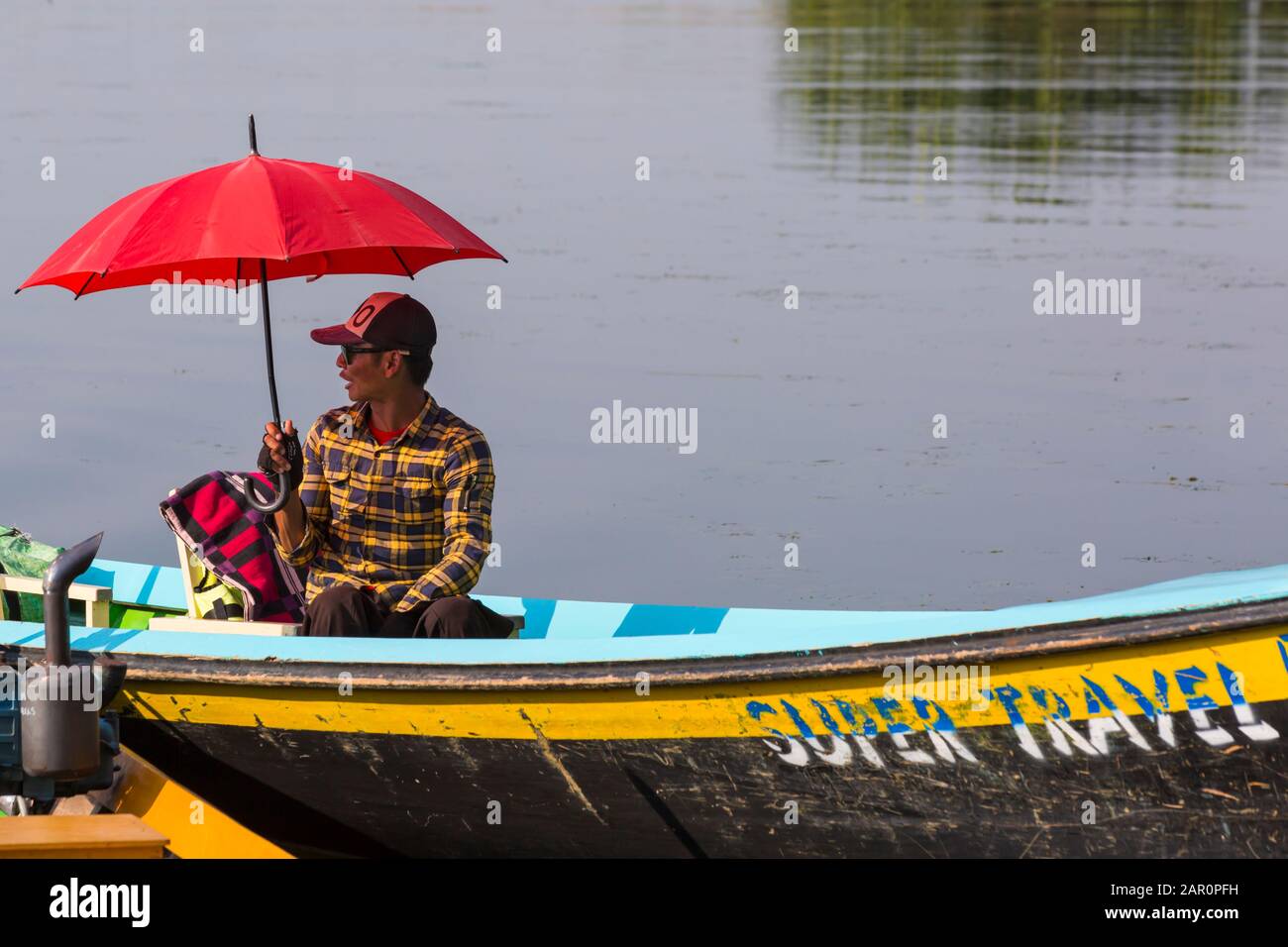 Page 3 Under A Red Umbrella High Resolution Stock Photography And Images Alamy