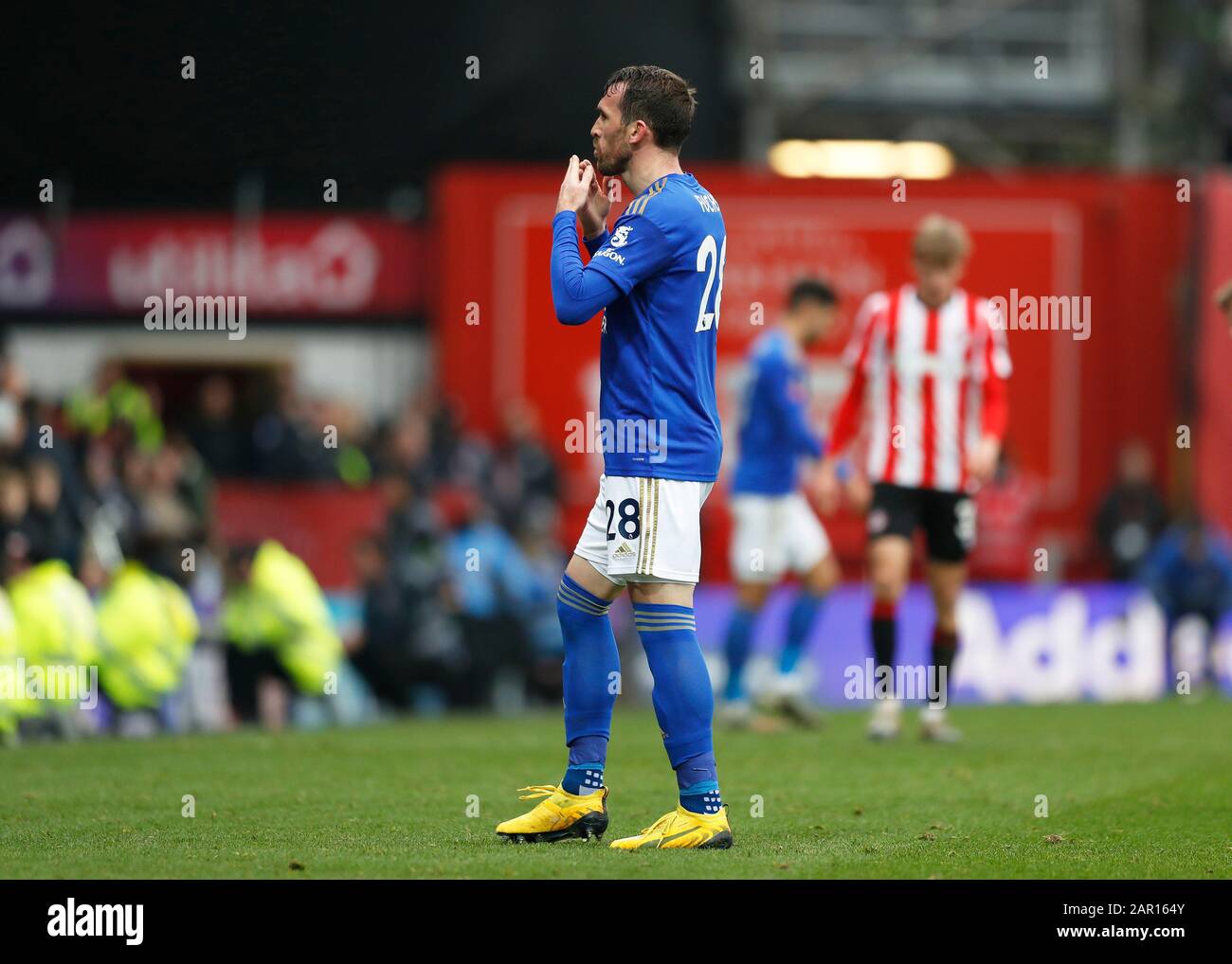 Griffin Park, London, UK. 25th Jan, 2020. English FA Cup Football, Brentford FC versus Leicester City; Christian Fuchs of Leicester City kissing the Brentford fans after full time - Strictly Editorial Use Only. No use with unauthorized audio, video, data, fixture lists, club/league logos or 'live' services. Online in-match use limited to 120 images, no video emulation. No use in betting, games or single club/league/player publications Credit: Action Plus Sports/Alamy Live News Stock Photo