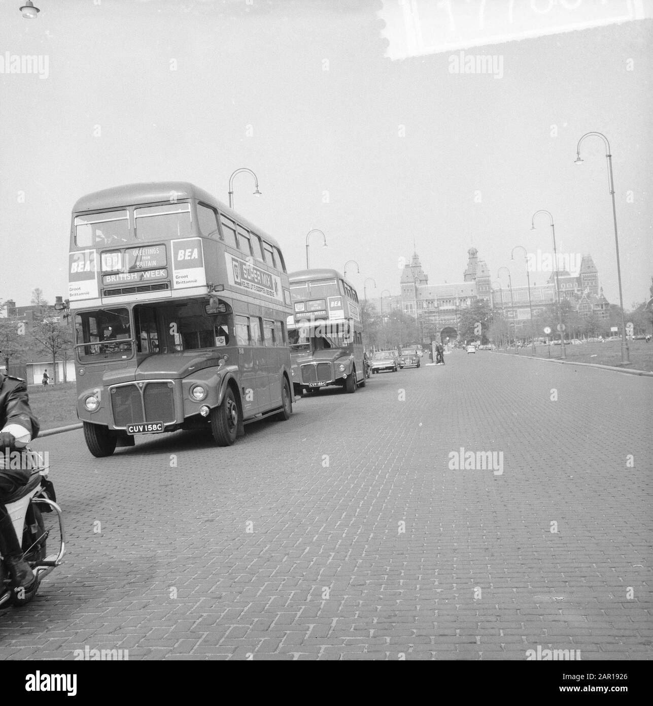 amsterdam london bus
