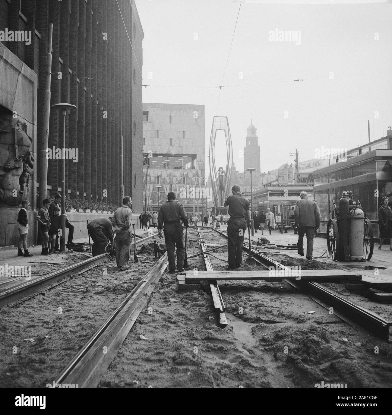 Rotterdam rail Black and White Stock Photos & Images - Alamy