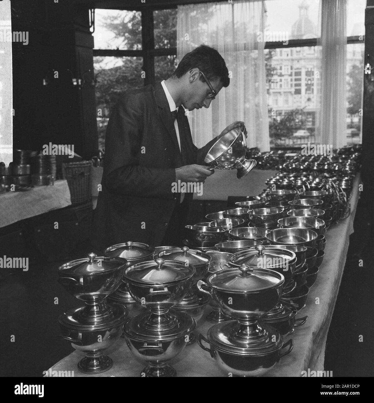 Inboedel Heck Rembrandtsplein auctioned Date: September 18, 1965 Keywords: contents, auctions Stock Photo