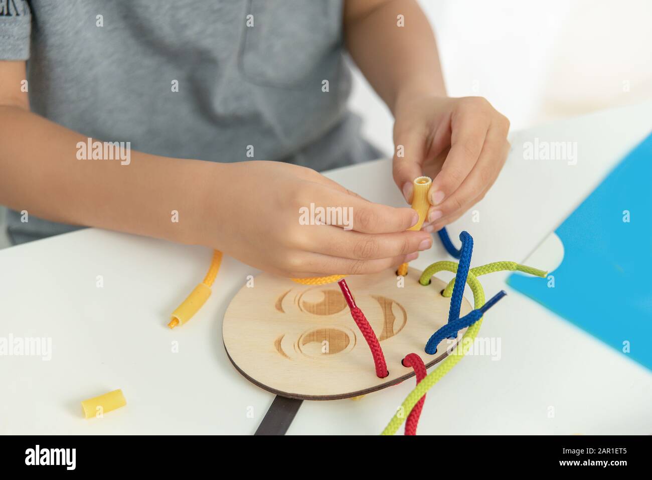 thumbnail image 2 of Plastic Connecting Chains 30 Pcs Geometric Link Rings - For Kids Learning & Development Toy Chain Links 2 of 10