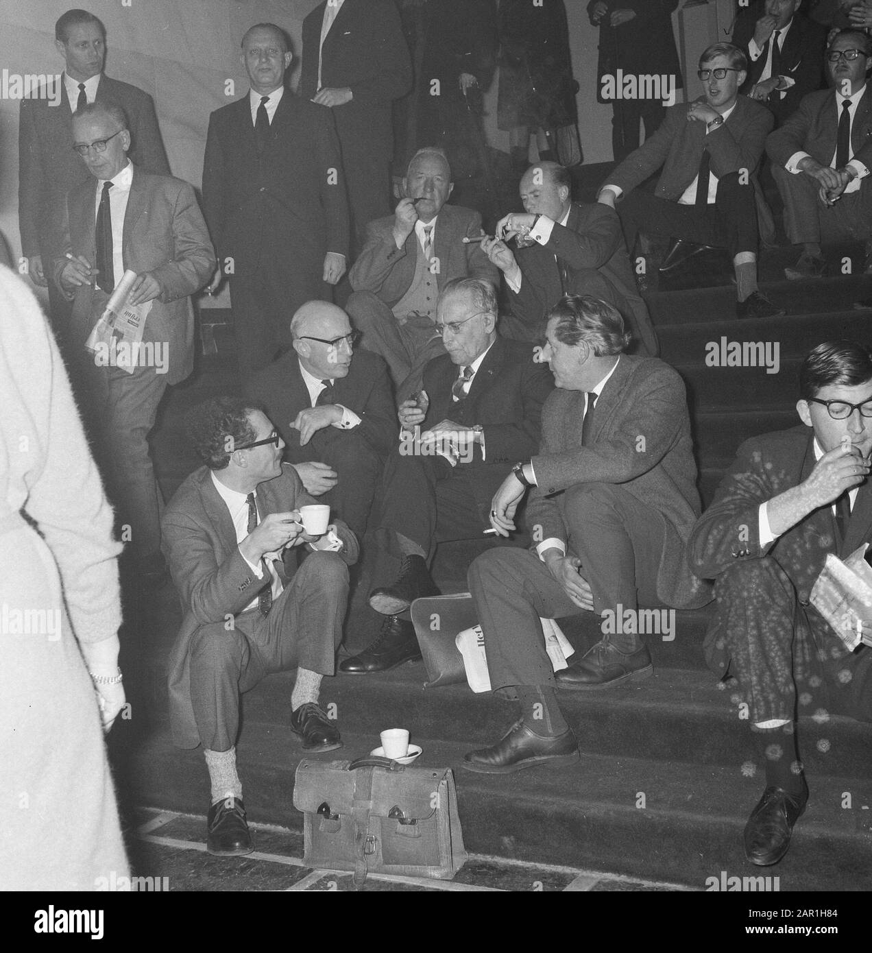 Election Congress of the PvdA in Nijmegen; dr. Drees in conversation with minister Samkalden during lunch Date: November 27, 1965 Location: Nijmegen Keywords: conferences, talks, ministers , political parties Personal name: Drees, Willem, Drees, Willem (sr.), Samkalden, I., Samkalden, Ivo Institution name: PvdA Stock Photo