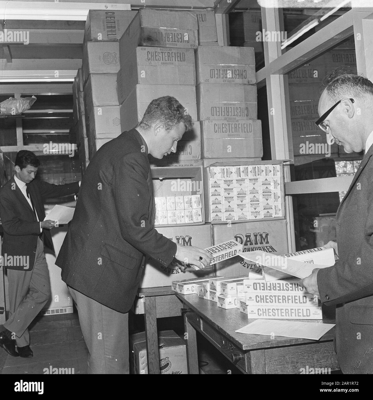 contraband police cigarettes Cigarette contraband police Black and White Stock Photos & Images