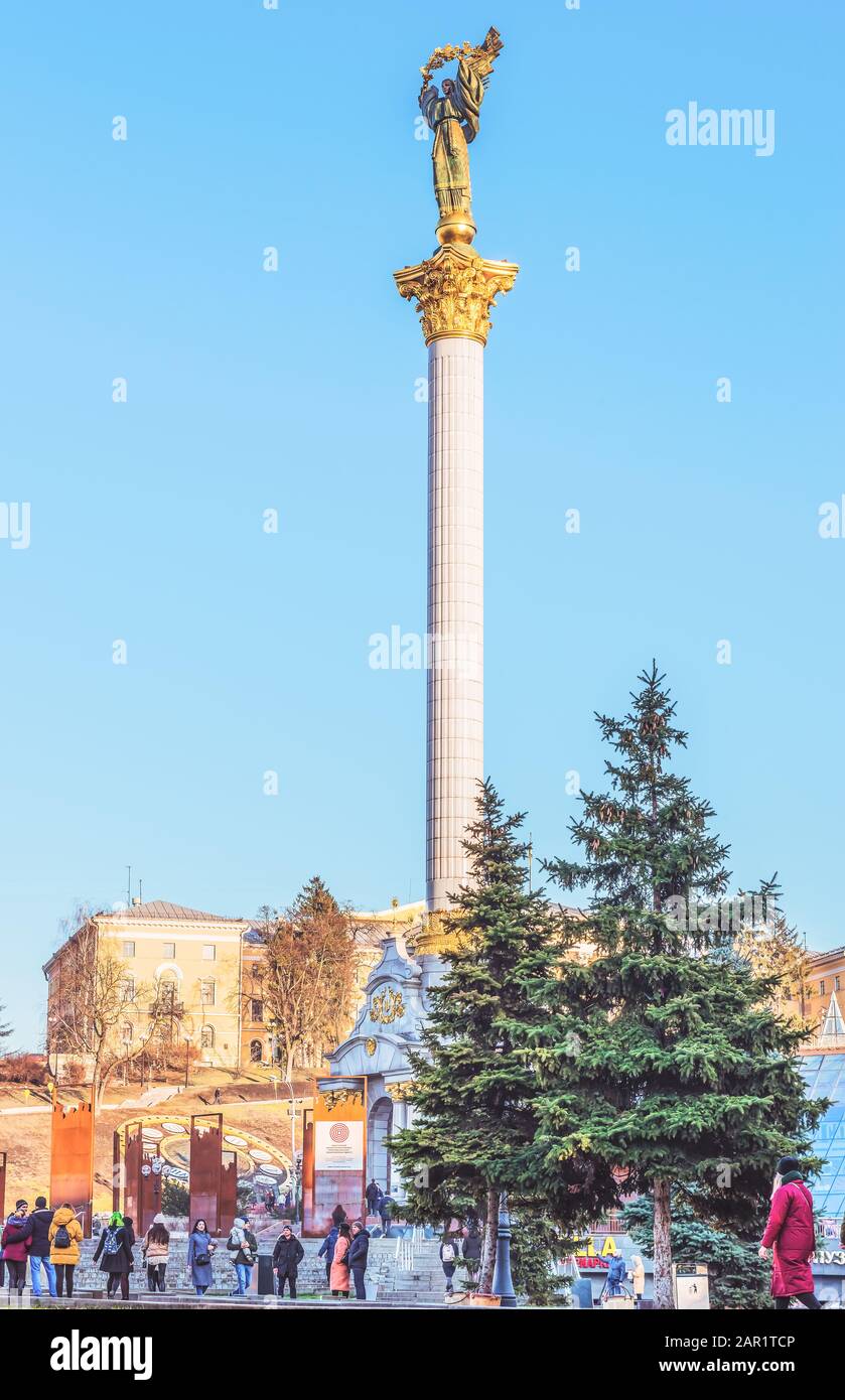 Kiev, Ukraine - January 3, 2020: View of the Independence Monument - a triumphal column dedicated to the independence of Ukraine. In the background is Stock Photo