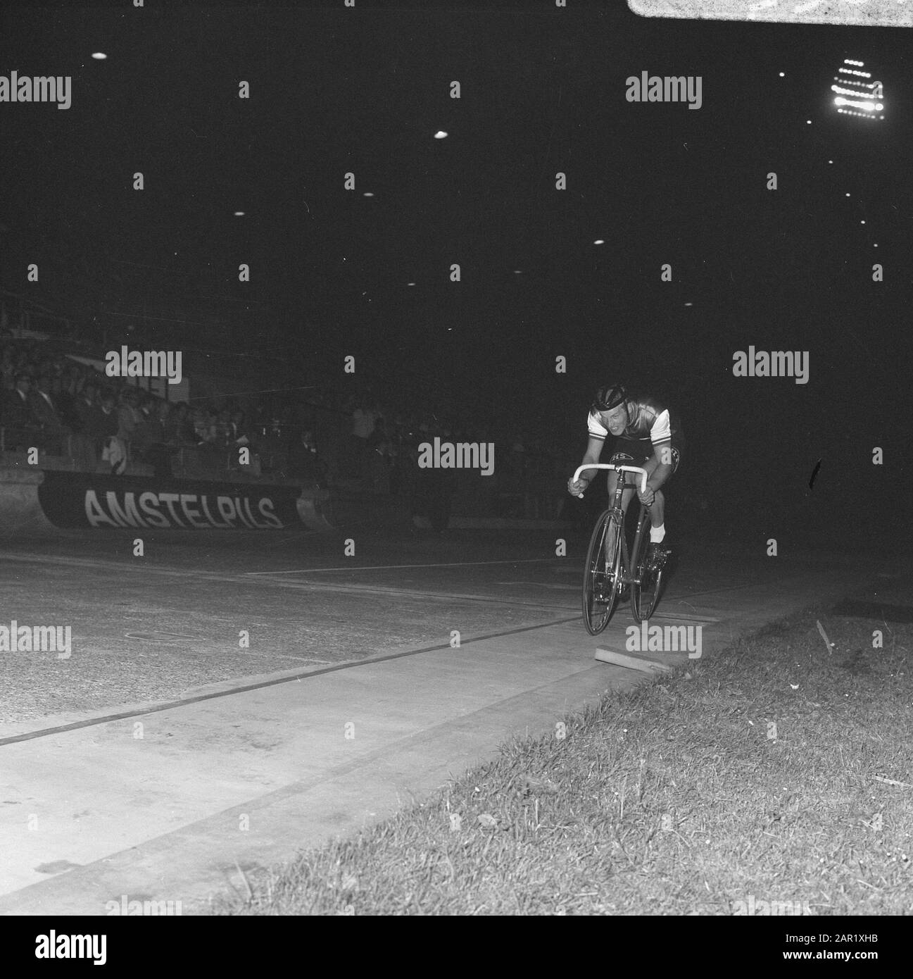 Leo champion hires stock photography and images Alamy