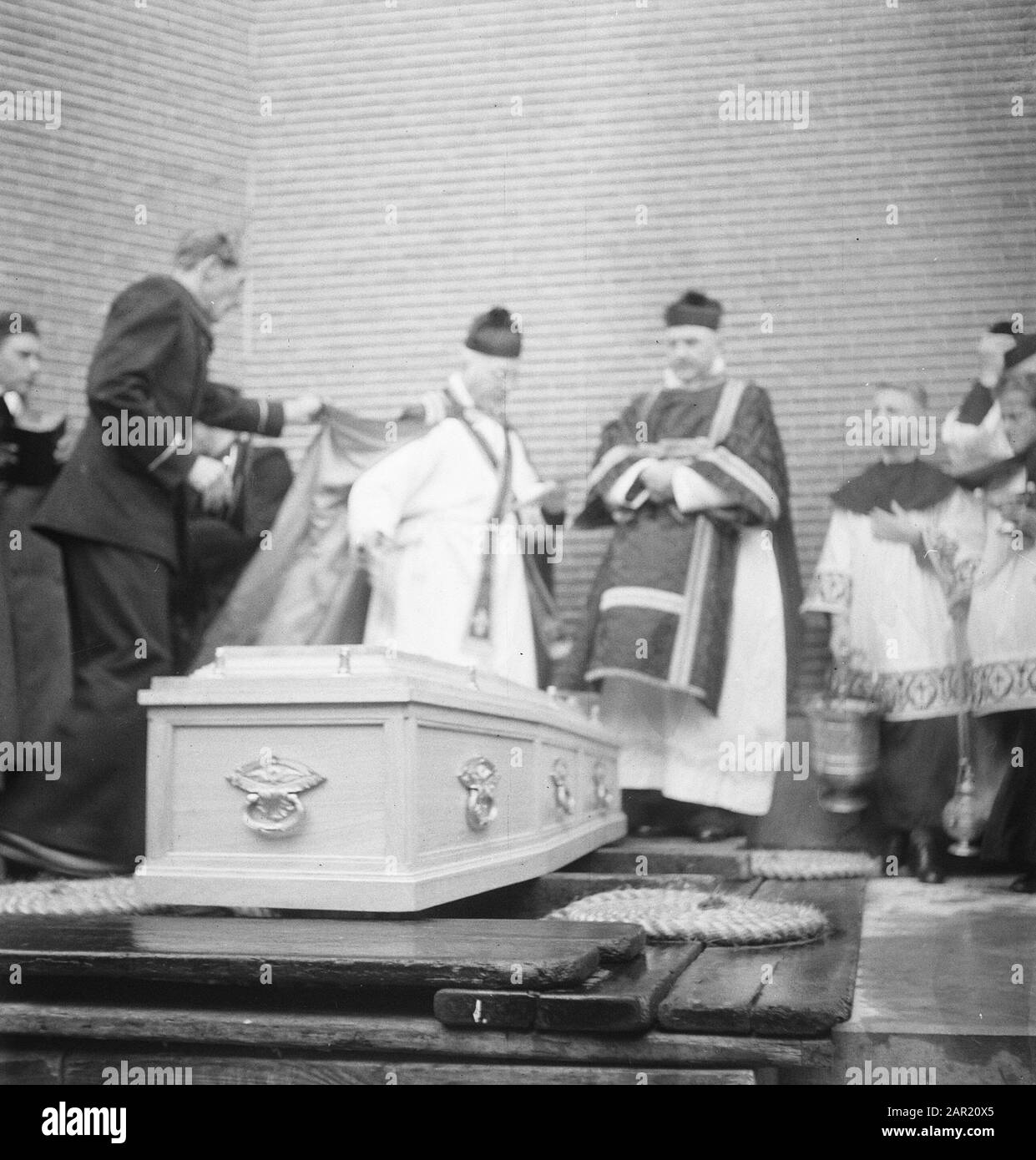 Roman Catholic funeral Annotation Cardinal J de Jong? Date June 29