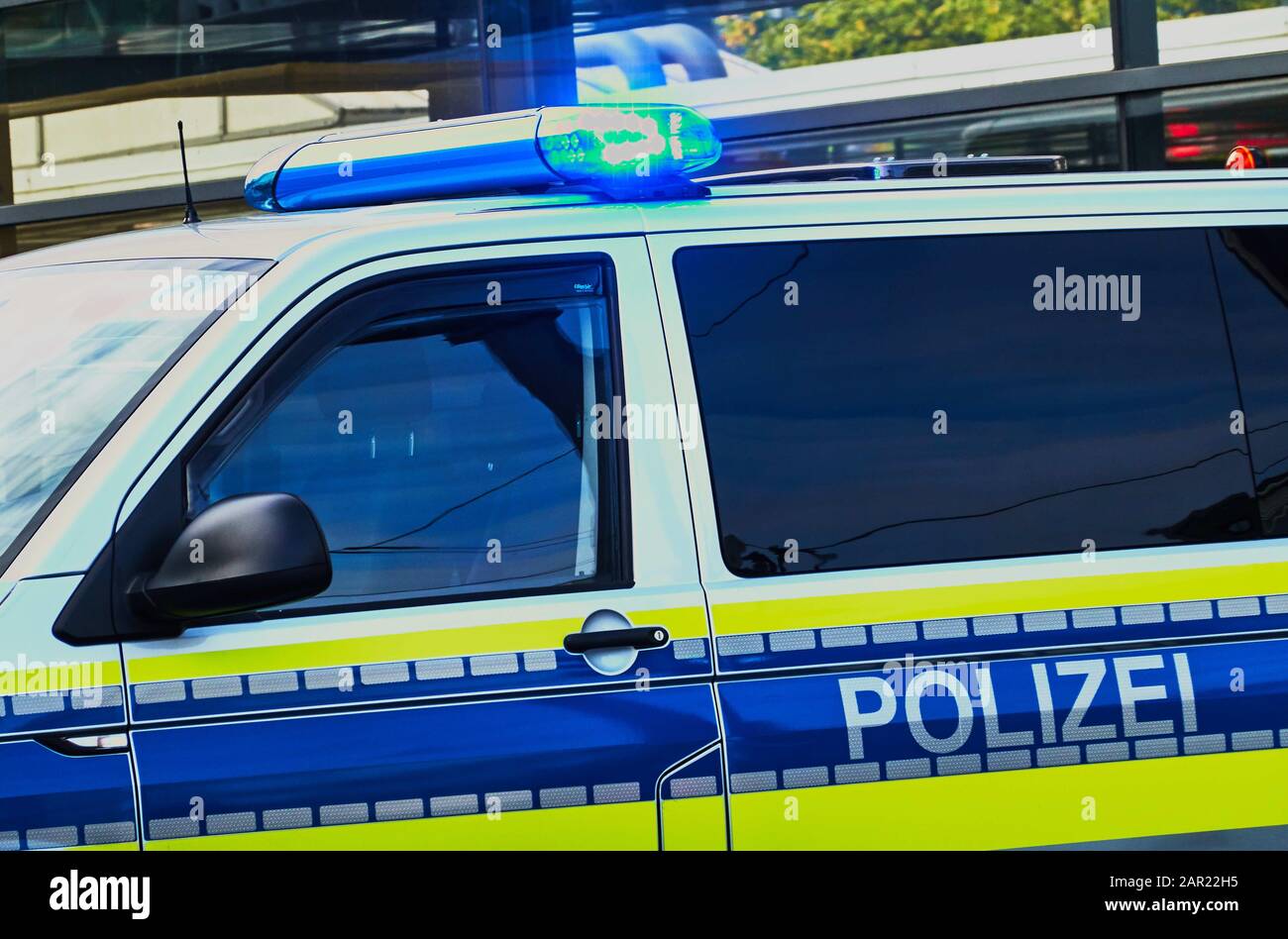 White Police Car Hi Res Stock Photography And Images Alamy