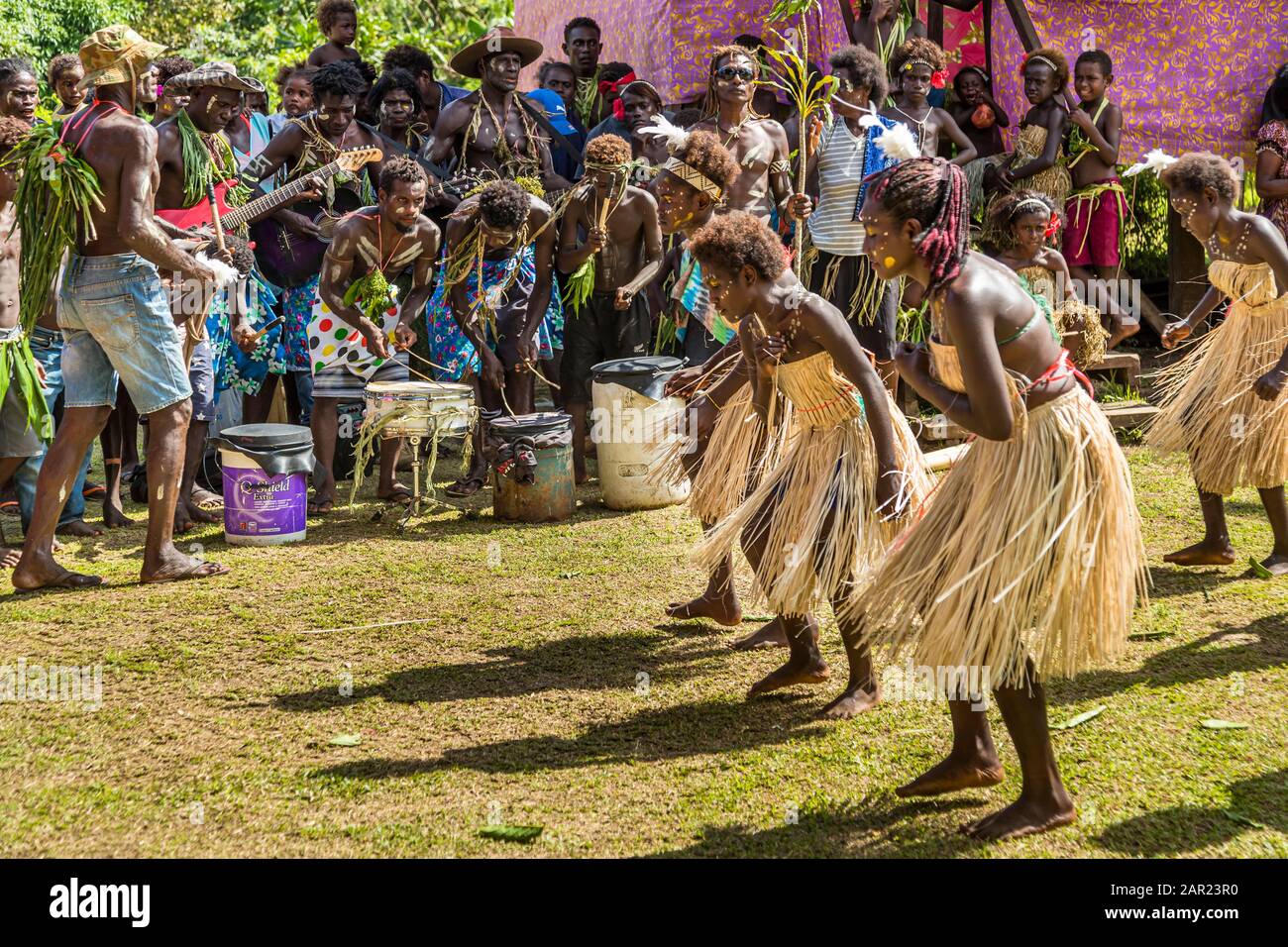 Sing-Sing in Bougainville, Papua New Guinea. Colorful village festival on Bougainville with music and dance Stock Photo
