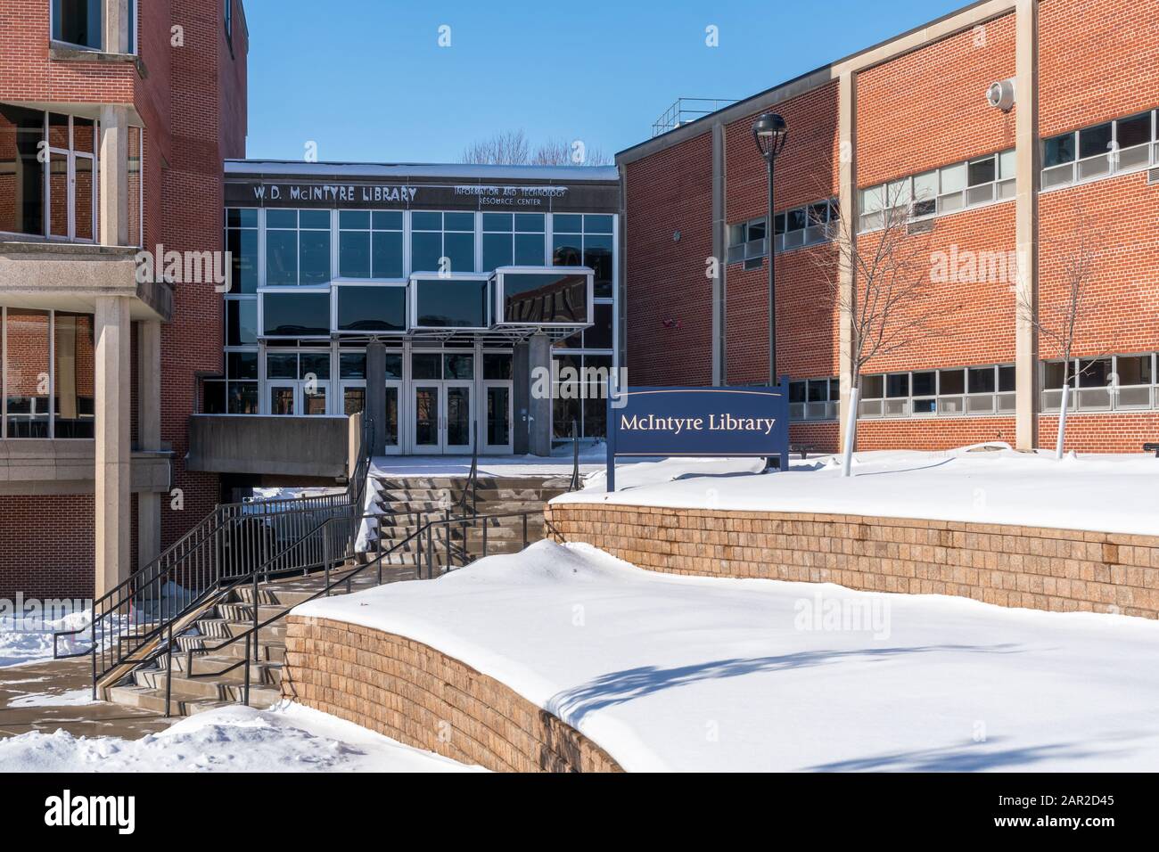 EAU CLAIRE, WI/USA JANUARY 20, 2020 McIntyre Library on the campus