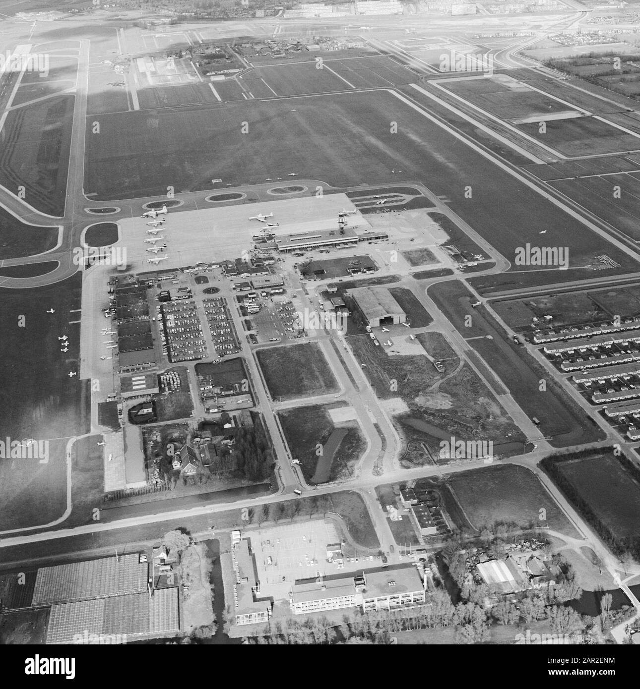 Airports Black and White Stock Photos & Images - Alamy