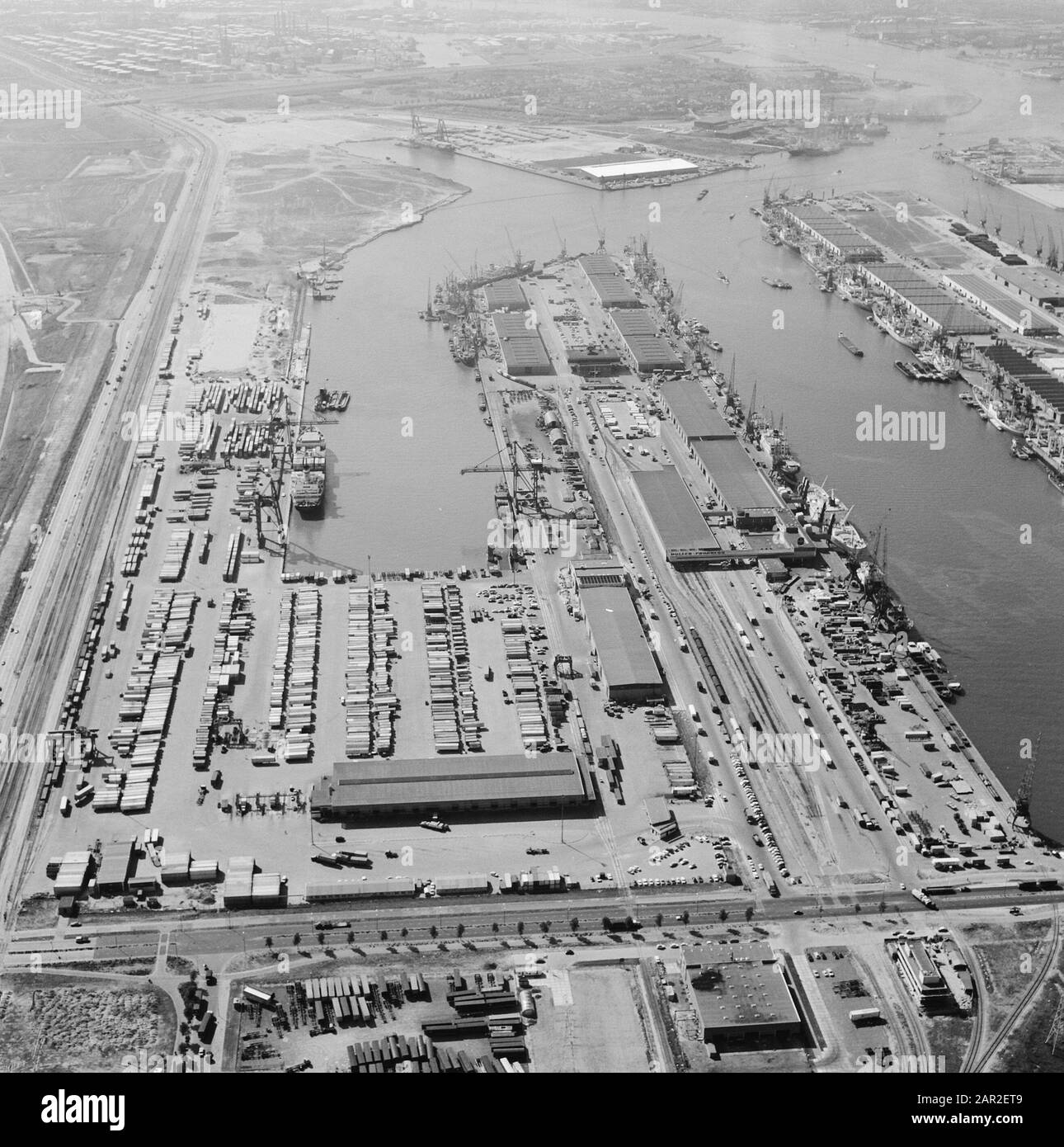 At sea shipping container Black and White Stock Photos & Images - Alamy