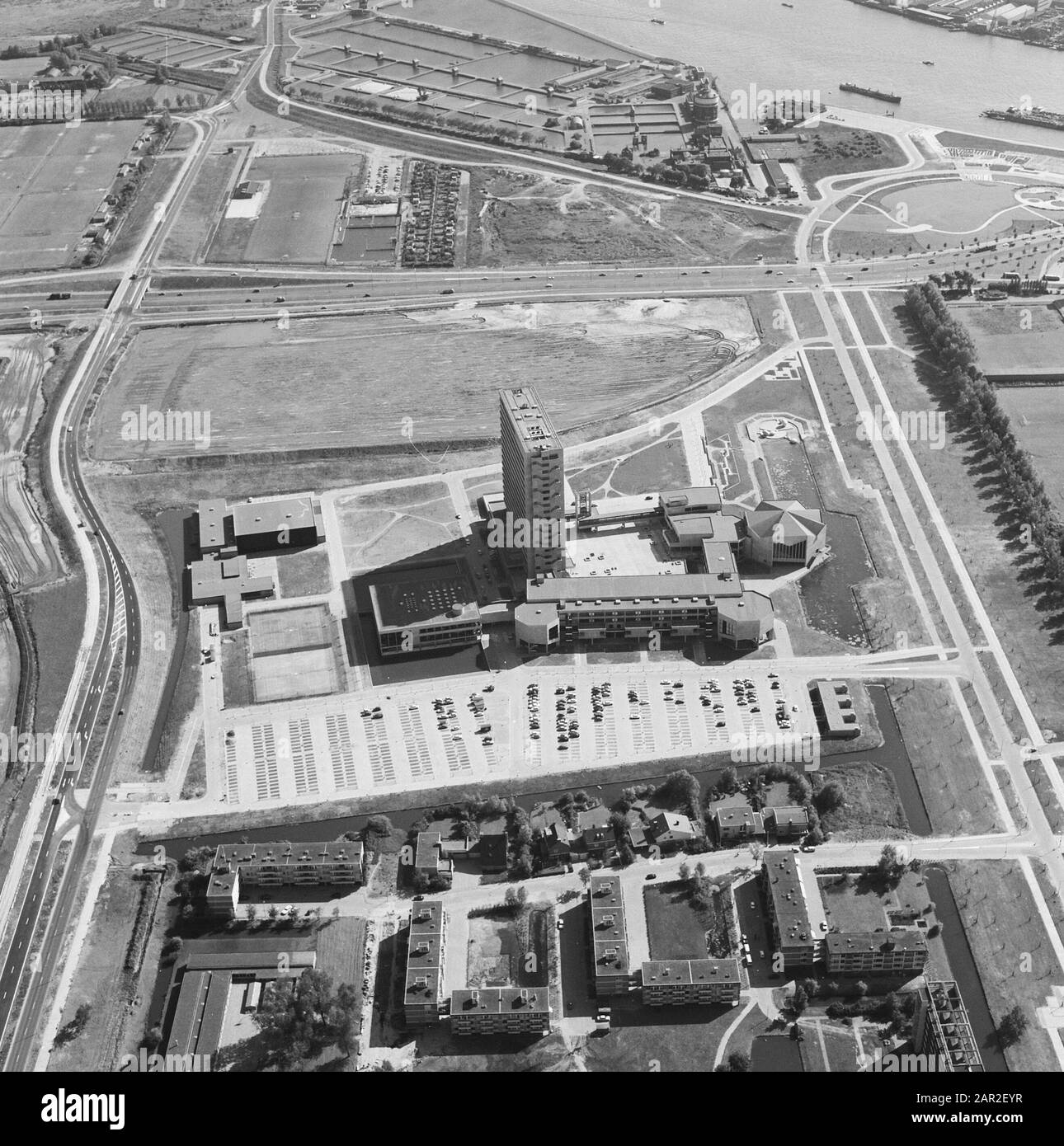Modern city building lots Black and White Stock Photos & Images - Alamy