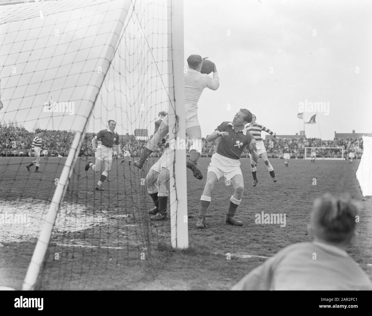 Maurits Vs Blue White 1 4 Date 2 April 1950 Person Name Maurits maurits-vs-blue-white-1-4-date-2-april-1950-person-name-maurits