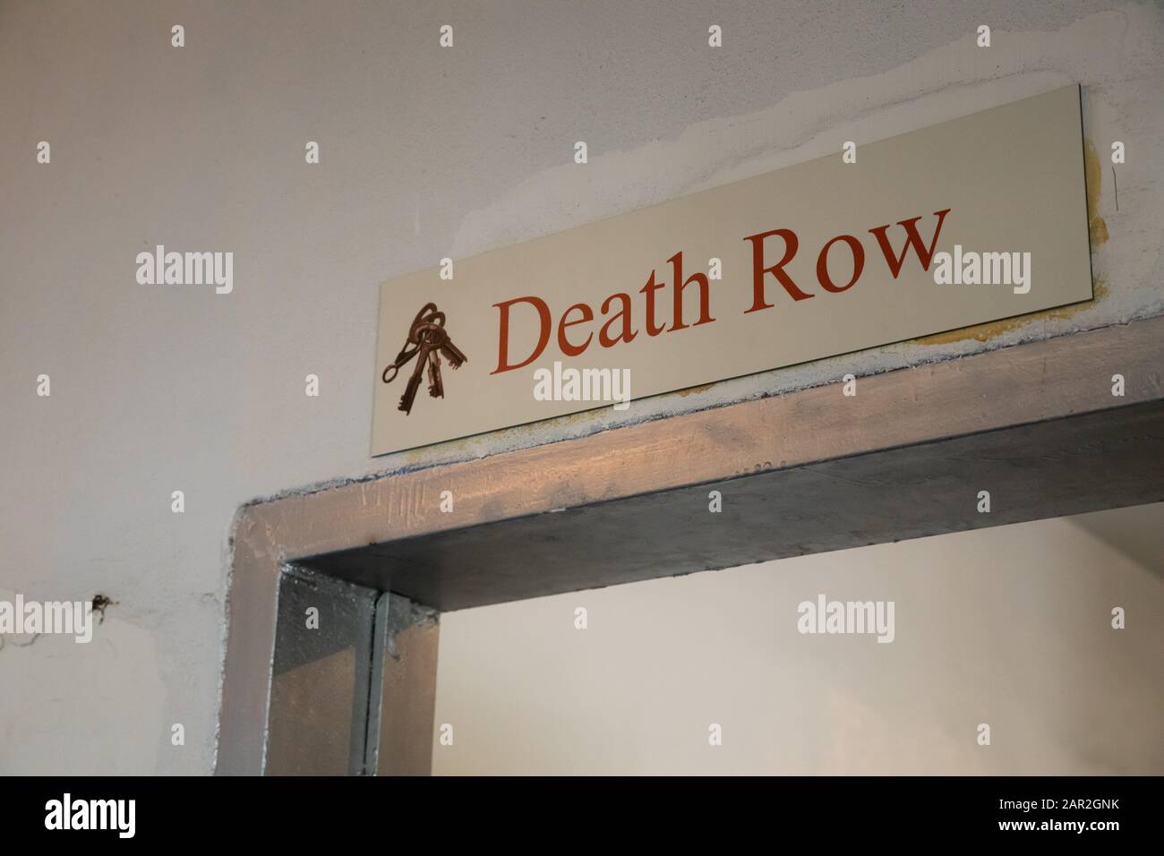 sign above a door indicating death row Stock Photo