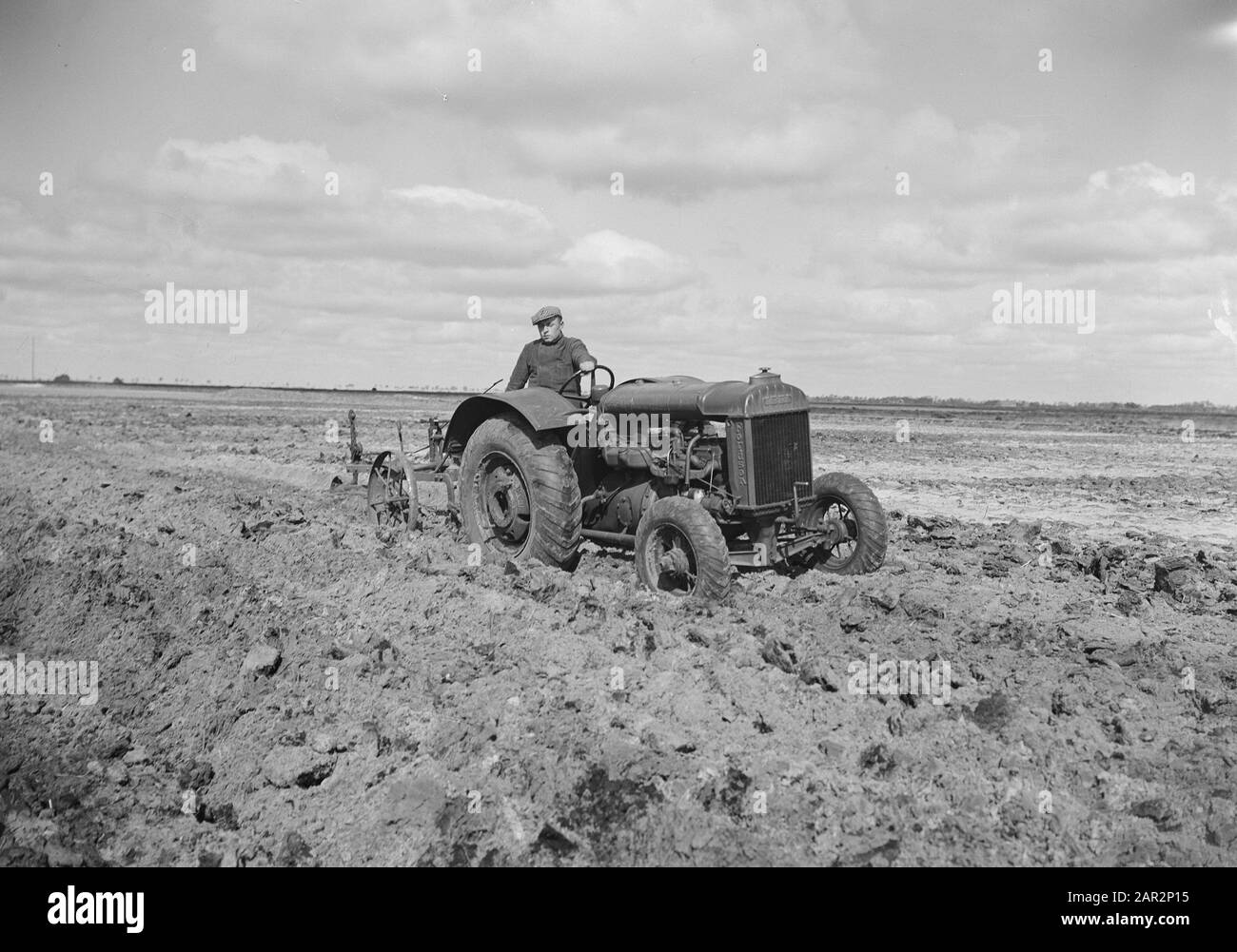 mining, tillage, leveling, shaving, tractors, cultivators, men, fordson ...