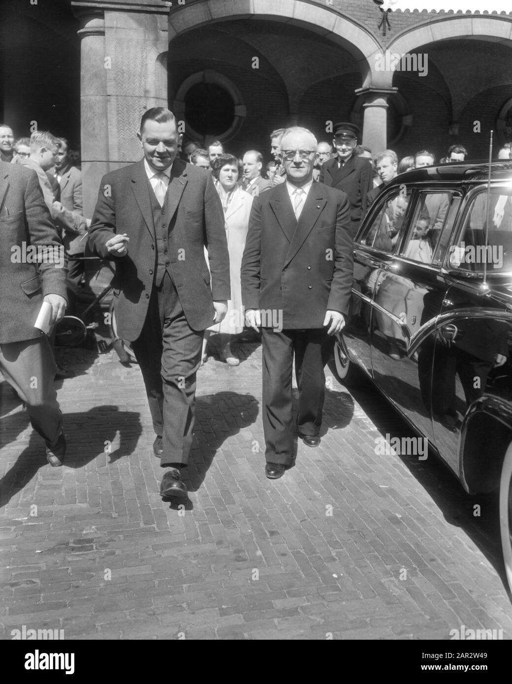 Professor De Quay receives the chairman of the CNV Mr. C. J. Van Mastrigt (left) and the chairman of the CHU mr. H. K. J. Beernink Date: April 20, 1959 Stock Photo