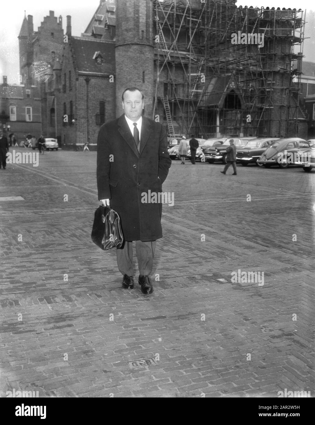 Cabinet Formateur receives several min. candidates mi. P. A. Blaisse on his arrival Date: 10 April 1959 Stock Photo