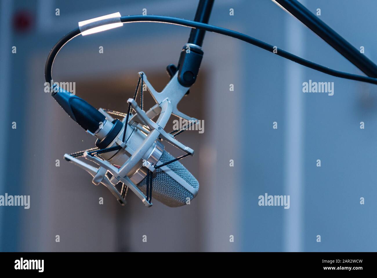 Microphone cables hires stock photography and images Alamy