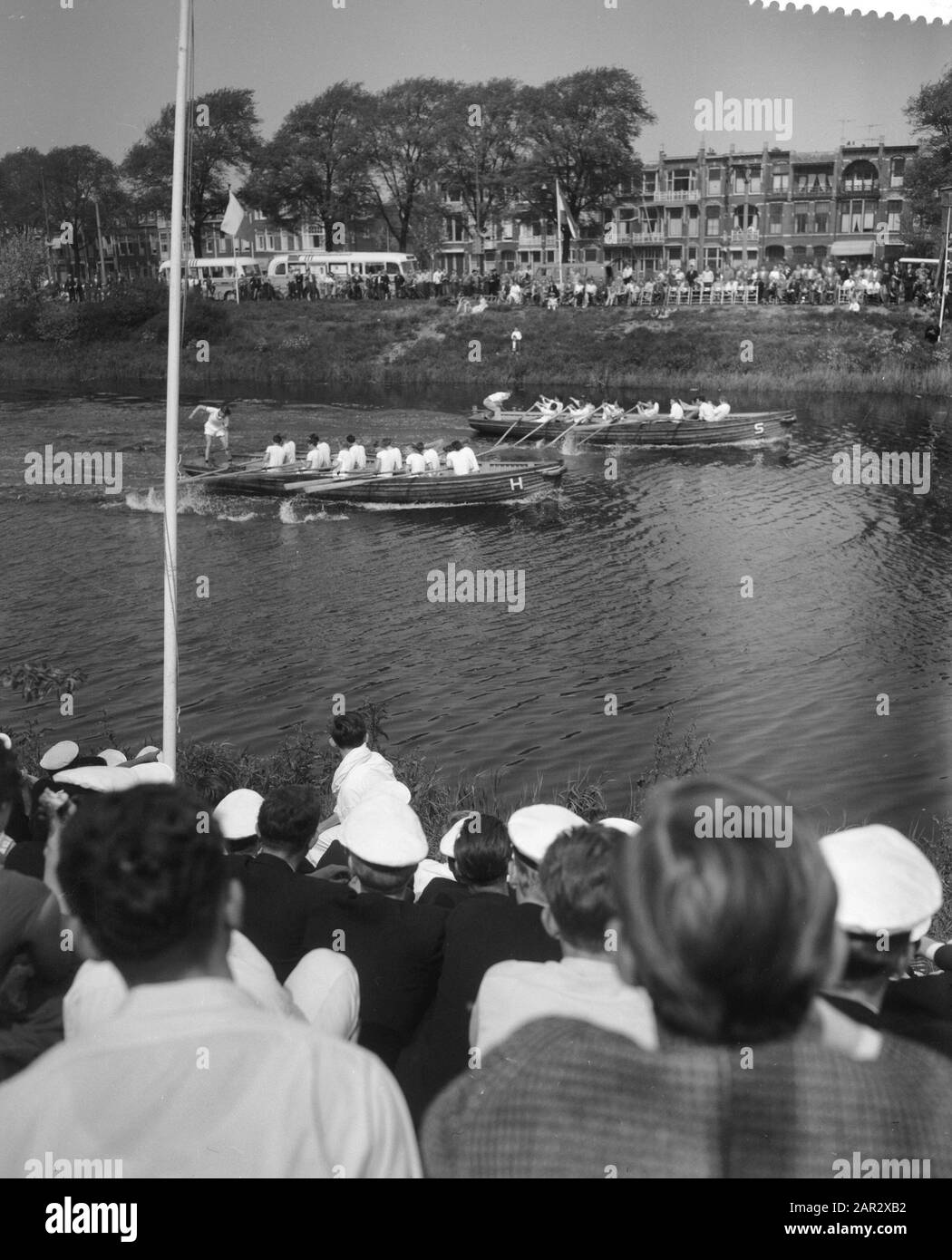 National sloop competition for maritime and fishing schools in Houtrust Date: May 7, 1960 Keywords: FISHING SCHOLS, sloop competitions Personal name: HOUSTRUST Stock Photo