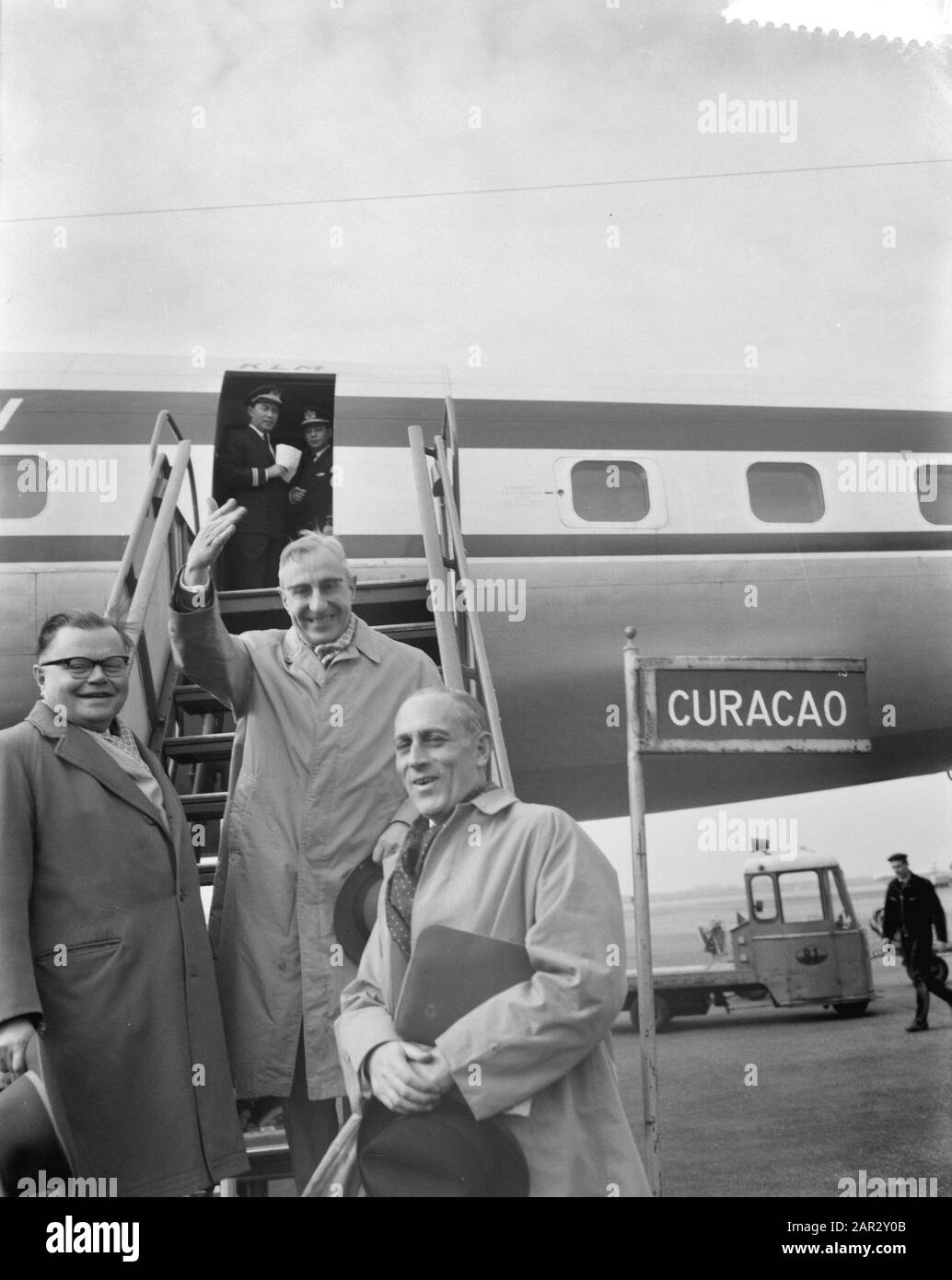Departure Minister President de Quay from Schiphol to West Indie. On the plane stairs Date: 11 March 1961 Location: Noord-Holland, Schiphol Keywords: departures, plane staircases Personname: Quay, Jan de Stock Photo