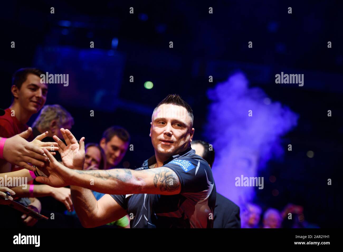 Kiel, Germany. 25th Jan, 2020. Gerwyn Price comes on stage during the Ostsee Darts Gala