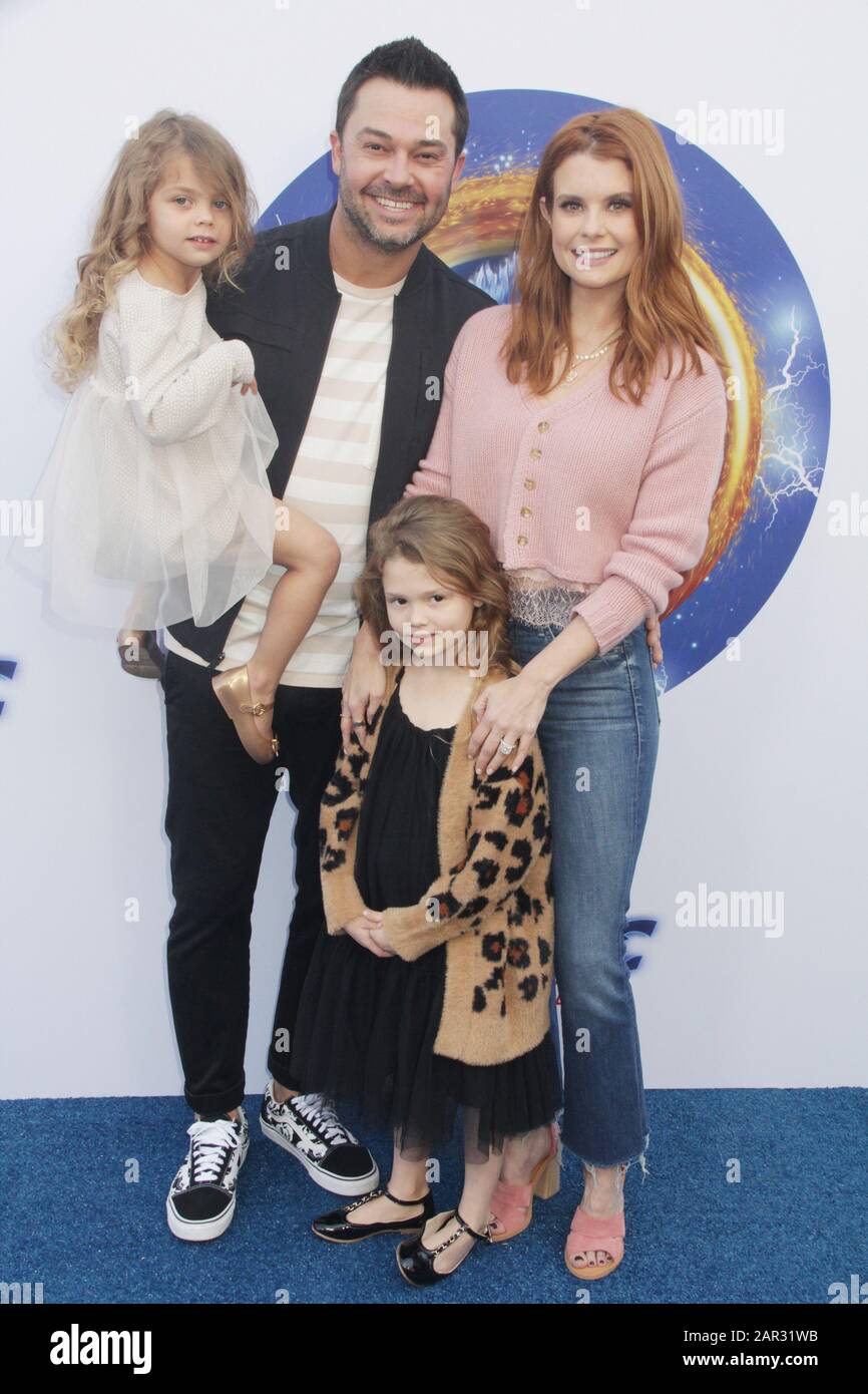 Sailor Stevie Swisher, Nick Swisher, Emerson Jay Swisher, JoAnna Garcia Swisher 01/25/2020 'Sonic The Hedgehog' Family Day Event held at The Paramount Theater in Los Angeles, CA Photo by Izumi Hasegawa/HollywoodNewsWire.co Credit: Hollywood News Wire Inc./Alamy Live News Stock Photo