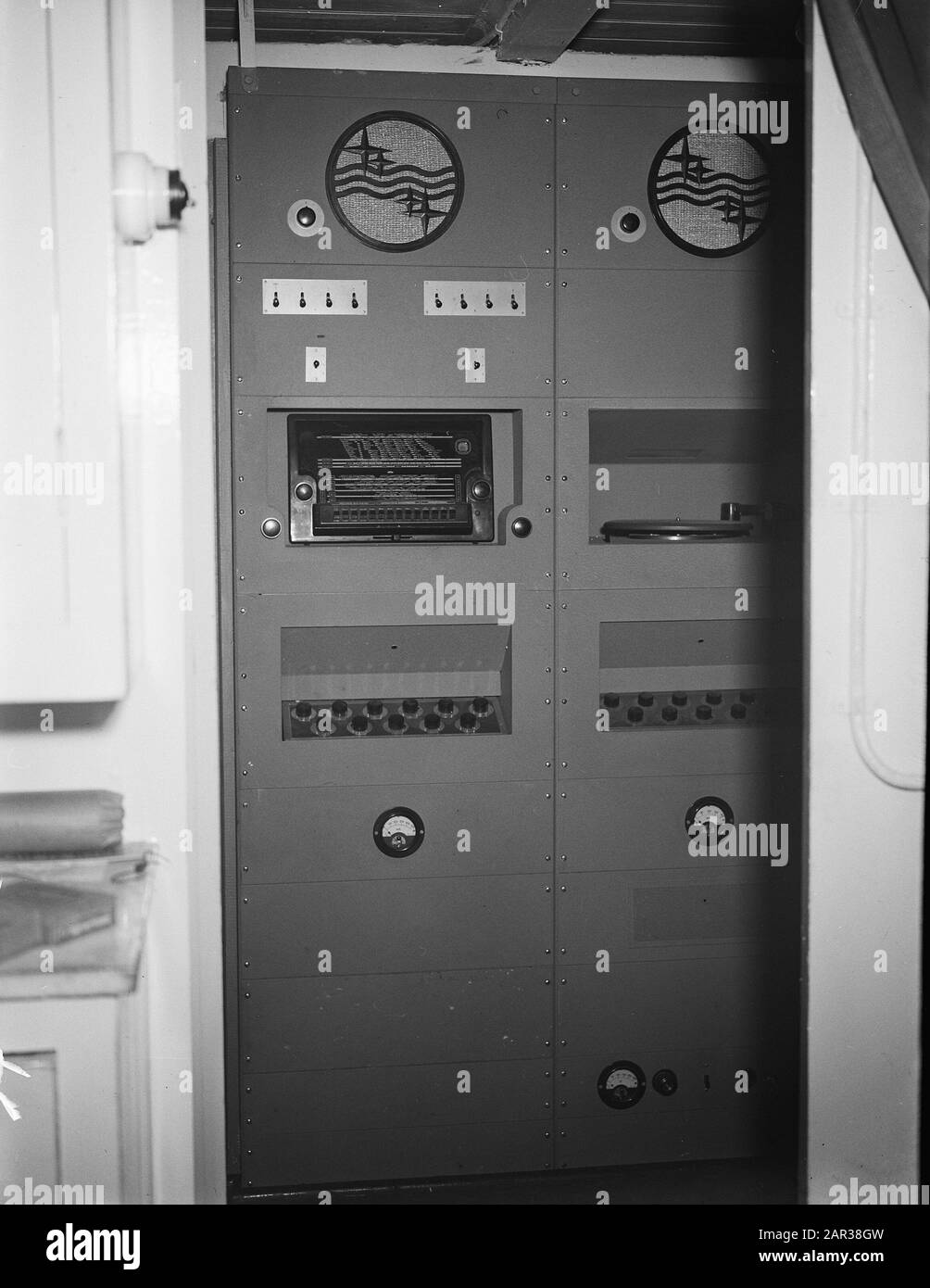 Radio installation aboard hires stock photography and images Alamy