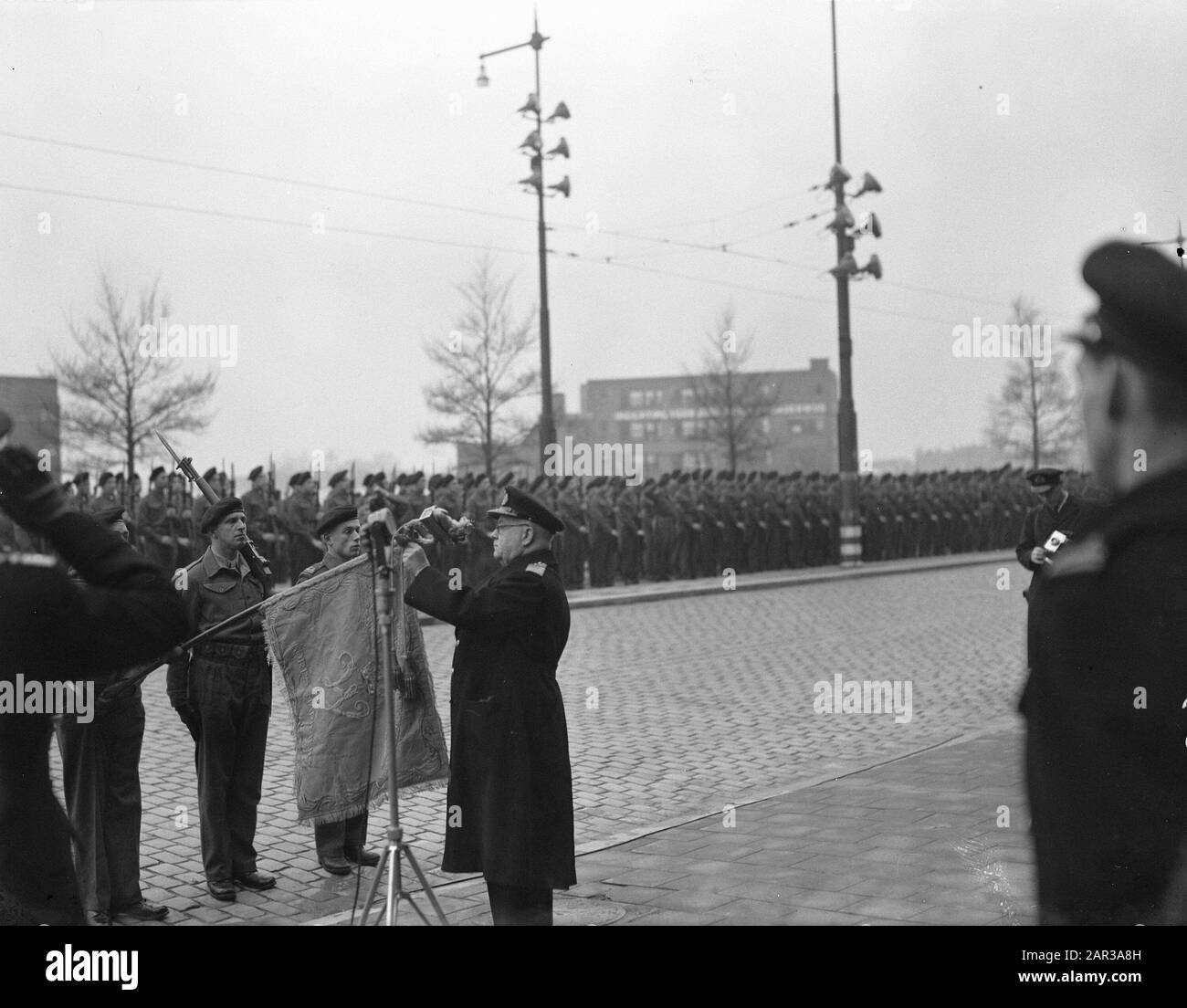 Award ceremony to Marines Date: December 10, 1946 Keywords: MARINIERS, Awards, award Institution name: Marine Corps Stock Photo