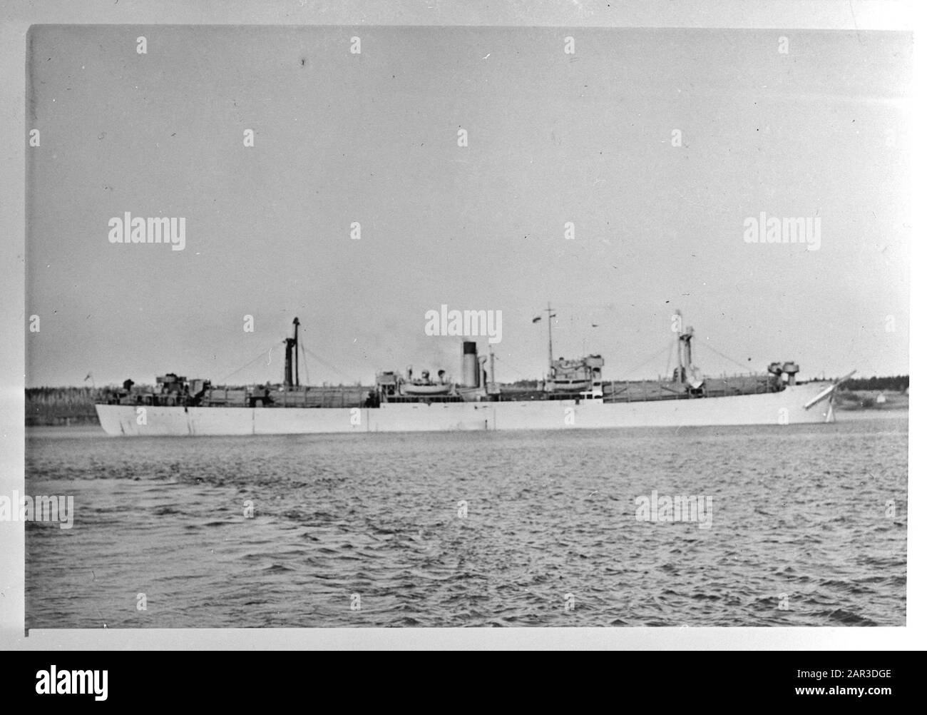 MN [Merchant Navy]/Anefo London series  [cargo ship or oil tanker] Annotation: Repronegative Date: 1940-1945 Keywords: merchant fleets, navy, ships, World War II Stock Photo