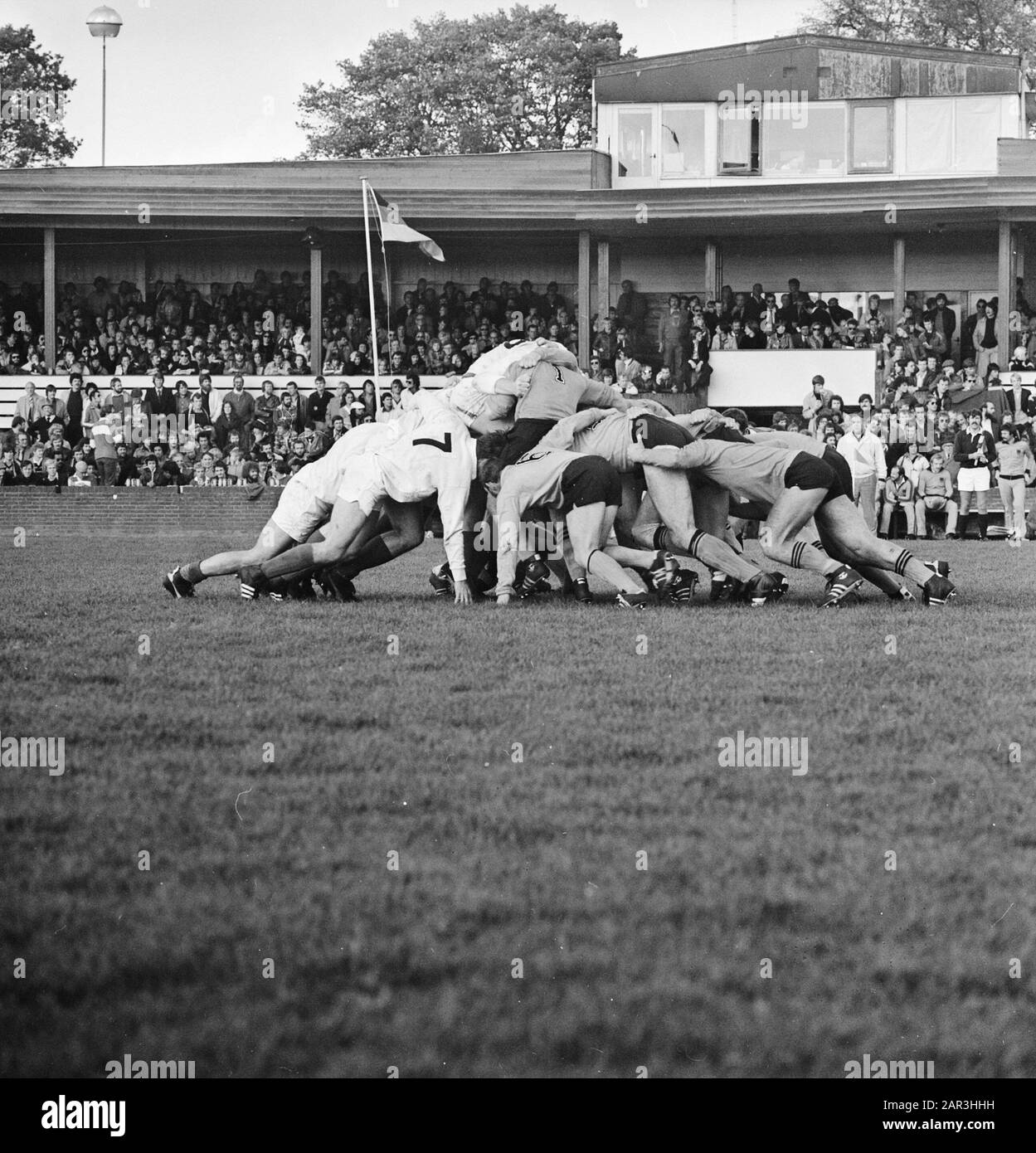 Rugby interland Netherlands versus West Germany in Hilversum; a scrum Date: October 23, 1977 Location: Hilversum, Netherlands, West Germany Keywords: RUGBY Stock Photo
