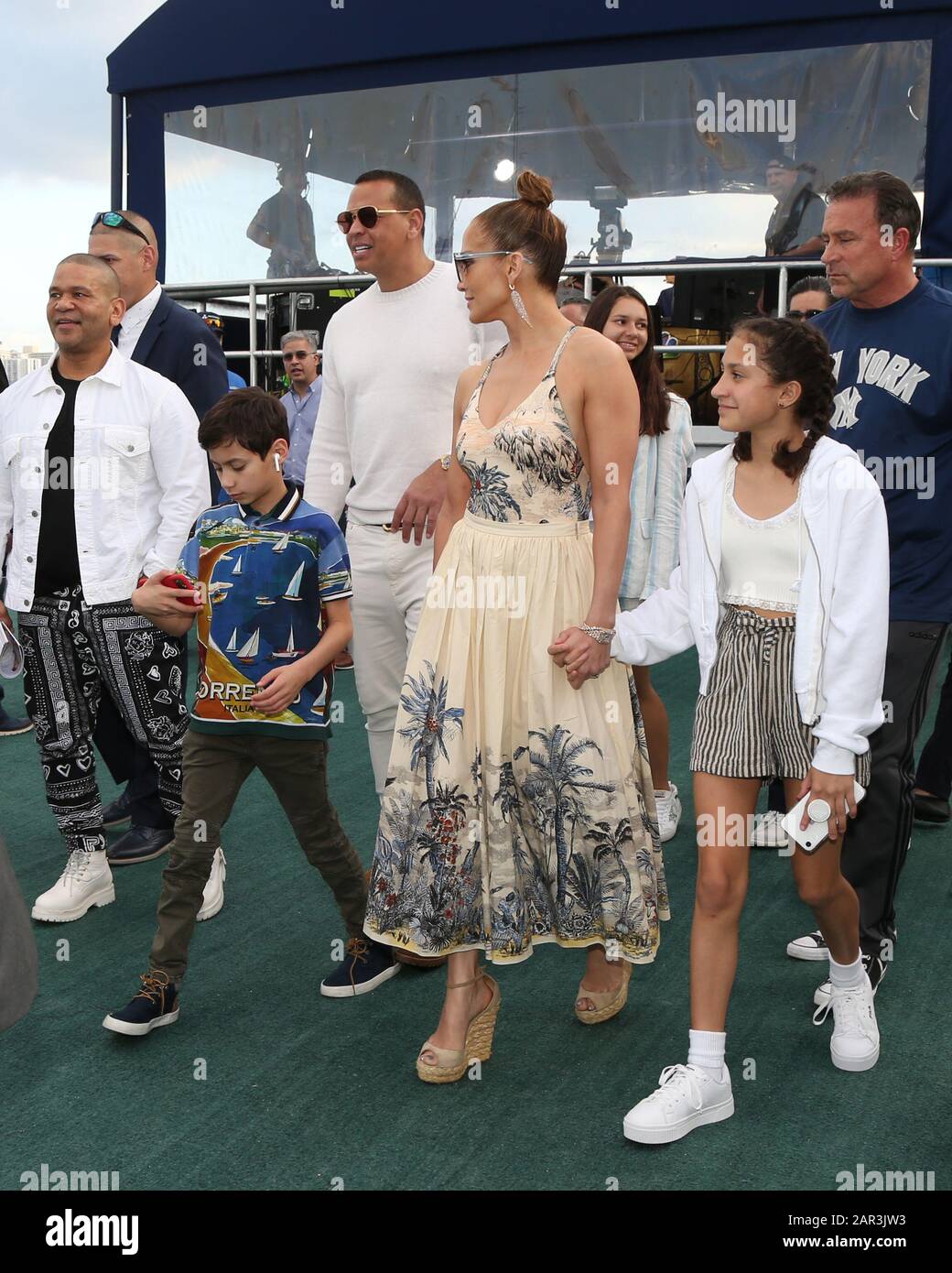 Hallandale United States Of America 25th Jan 2020 Hallandale Florida January 25 Jennifer Lopez And Alex Rodriguez Along With Their Children Emme Maximilian Natasha And Ella Watch As Mucho Gusto With Irad