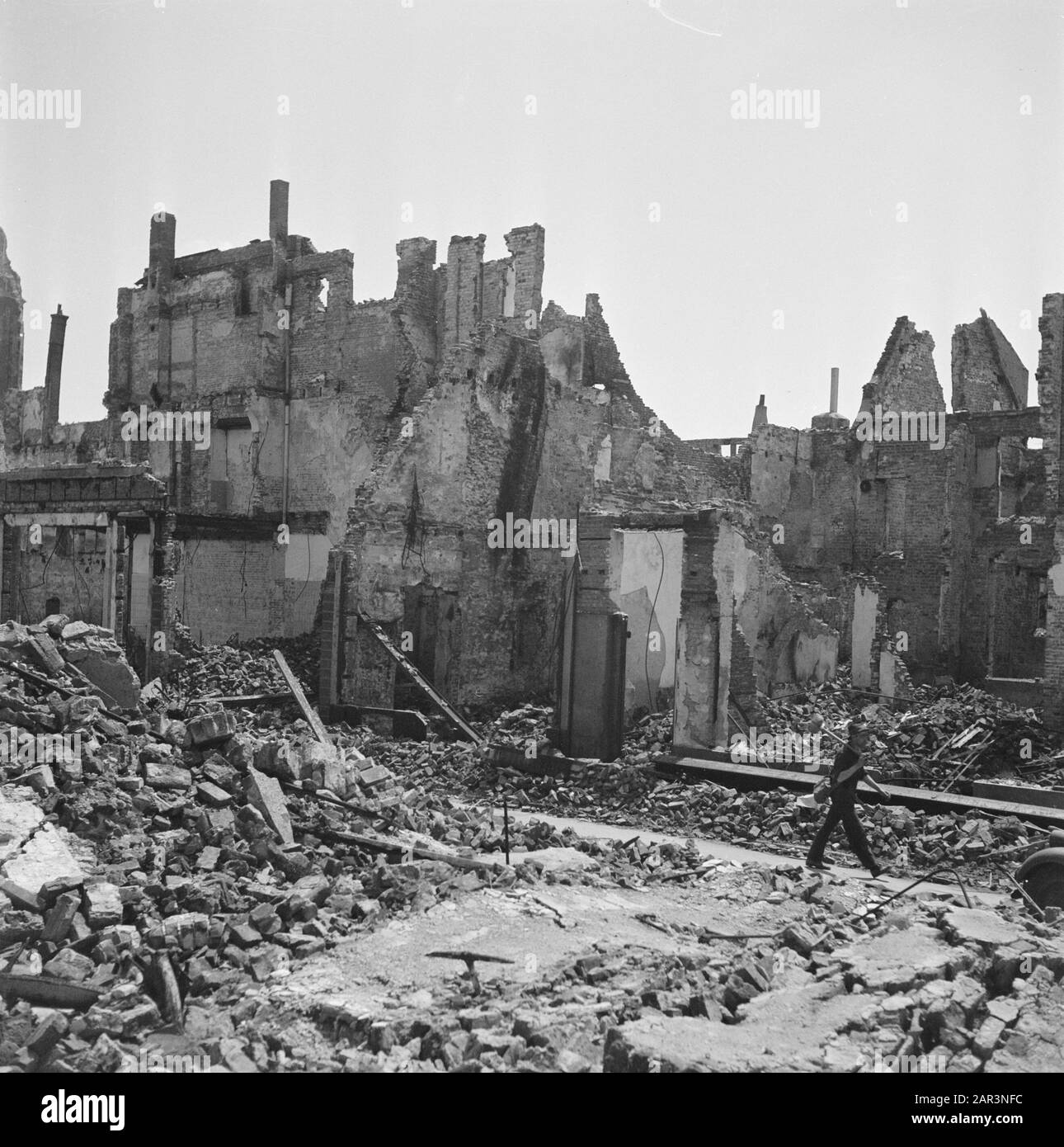 Destruction: Arnhem  [Destroyed buildings] Date: June 1945 Location: Arnhem Keywords: buildings, World War II, destruction Stock Photo