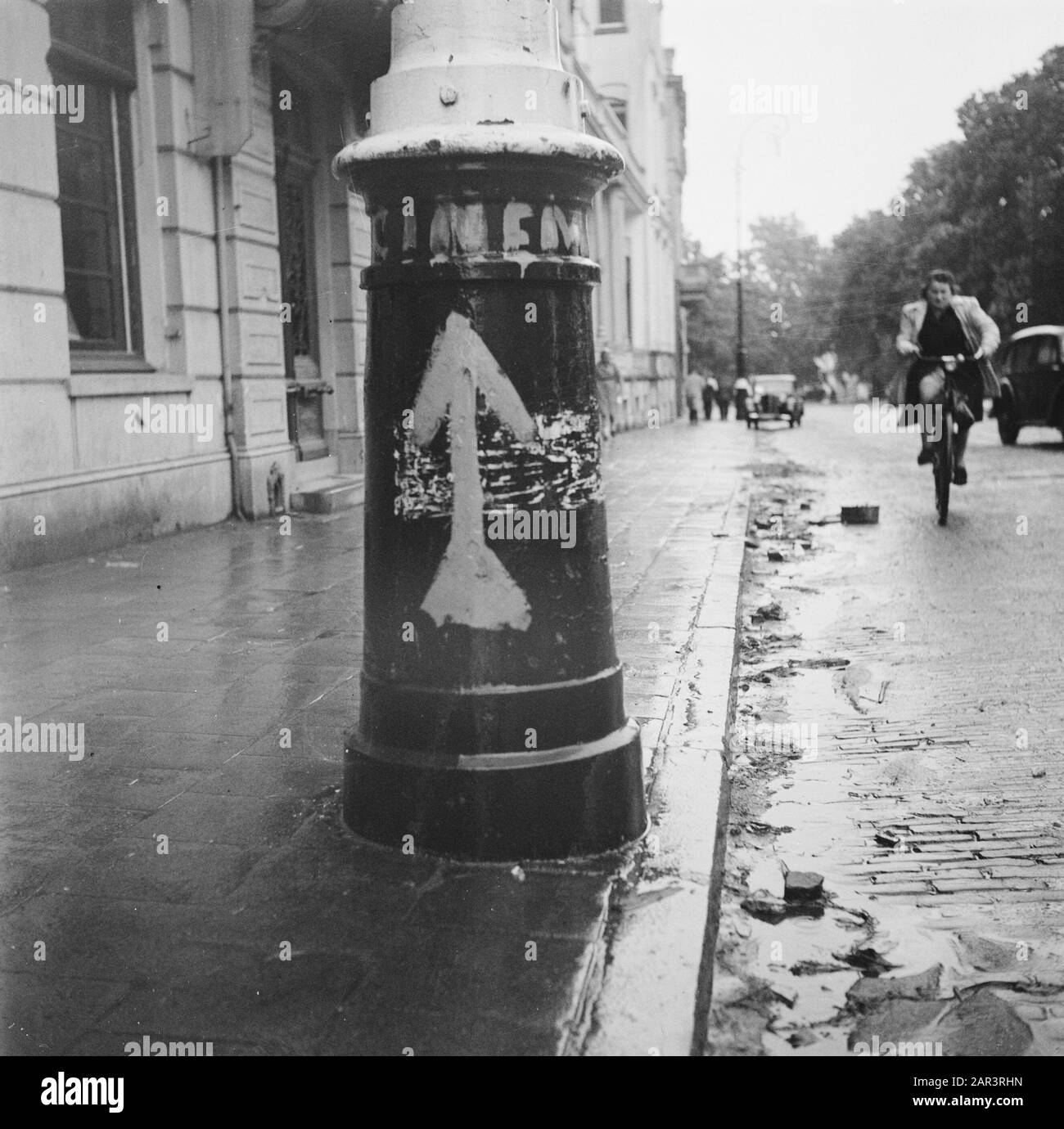 Recovery sign post Black and White Stock Photos & Images - Alamy