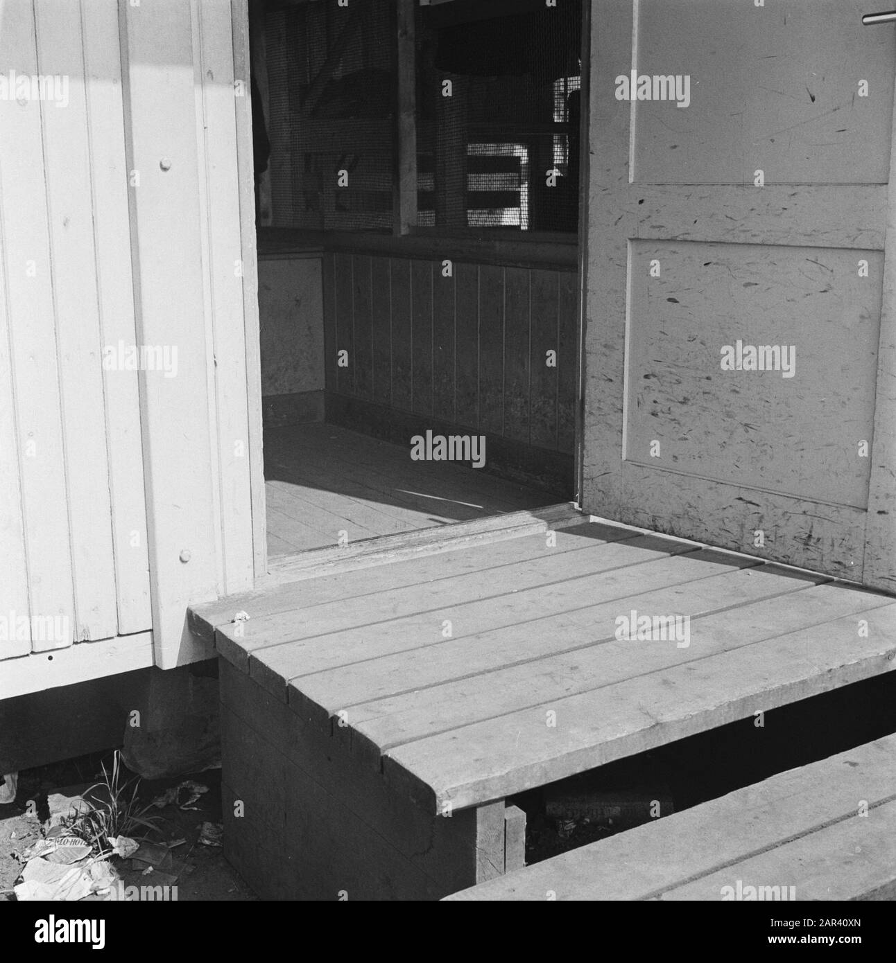 KLM [Keet at the airport Schiphol? Arrival and departure] Date: 4 July 1946 Location: Schiphol Keywords: airports Institution name: KLM Stock Photo