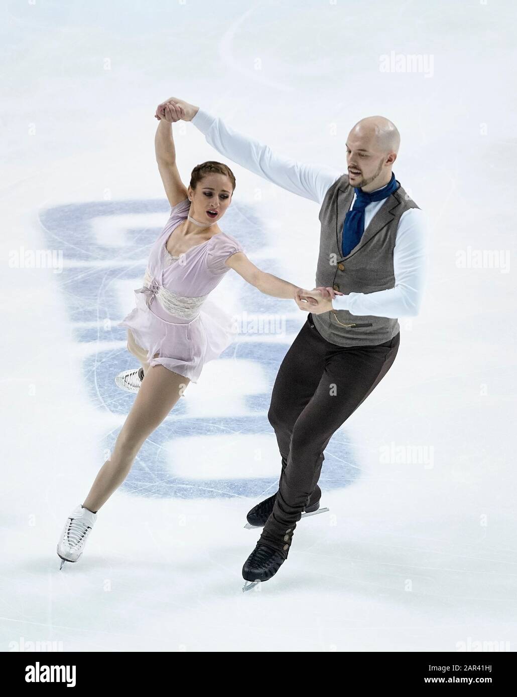 Greenboro, North Carolina, USA. 25th Jan, 2020. TARAH KAYNE and DANNY O