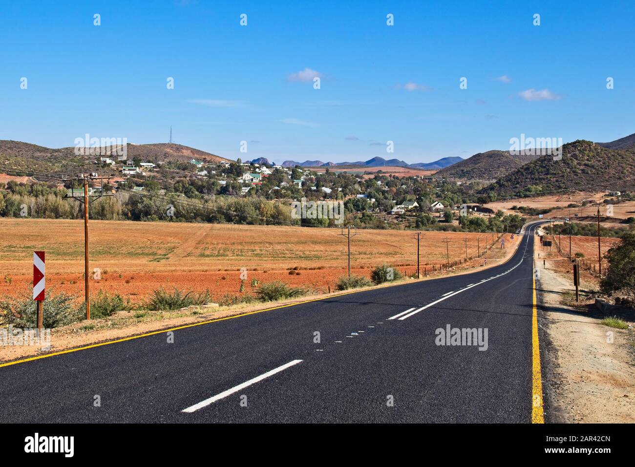 Empty highway low angle shot hi-res stock photography and images - Alamy