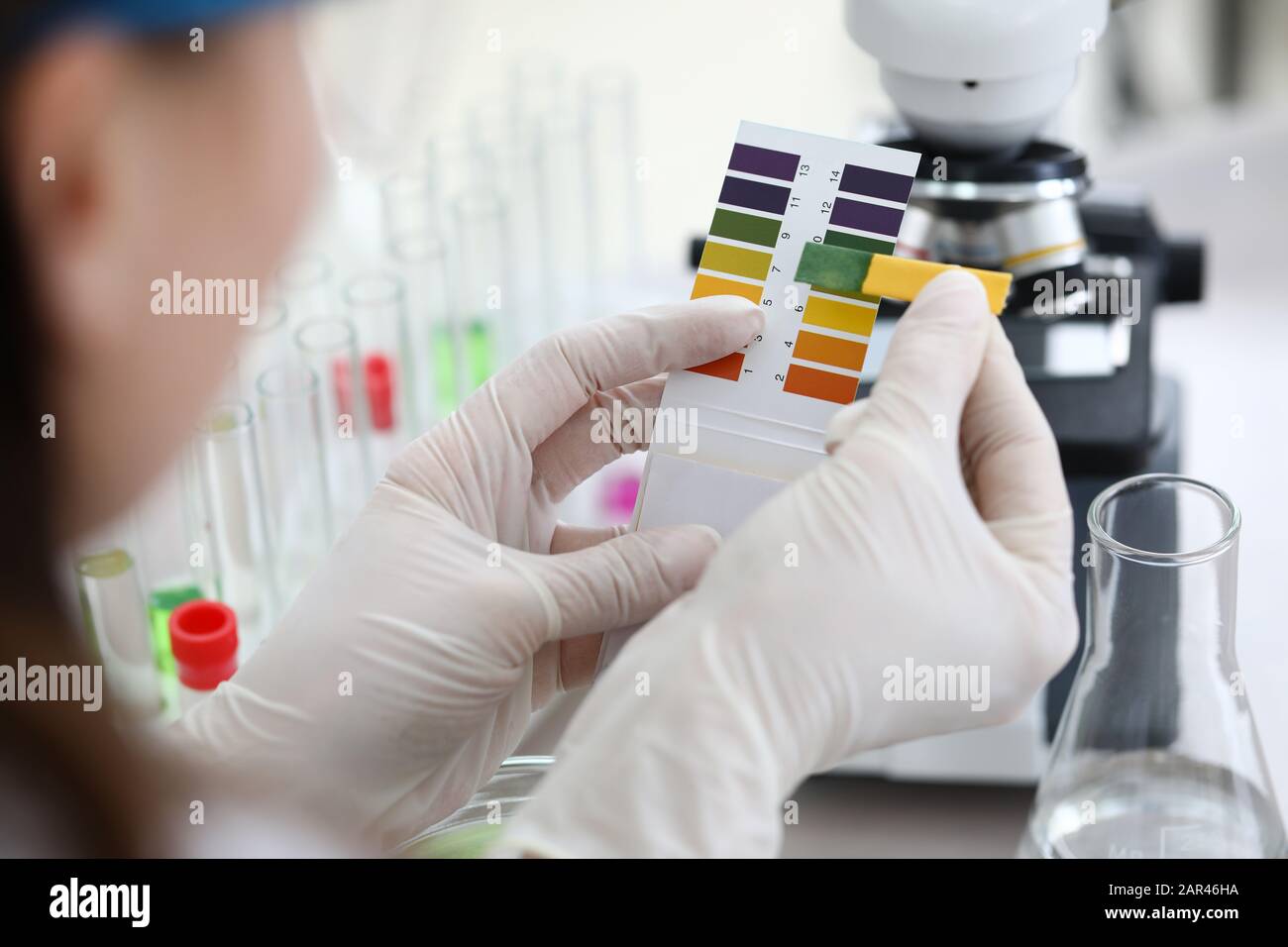 Comparison microscope hi-res stock photography and images - Alamy