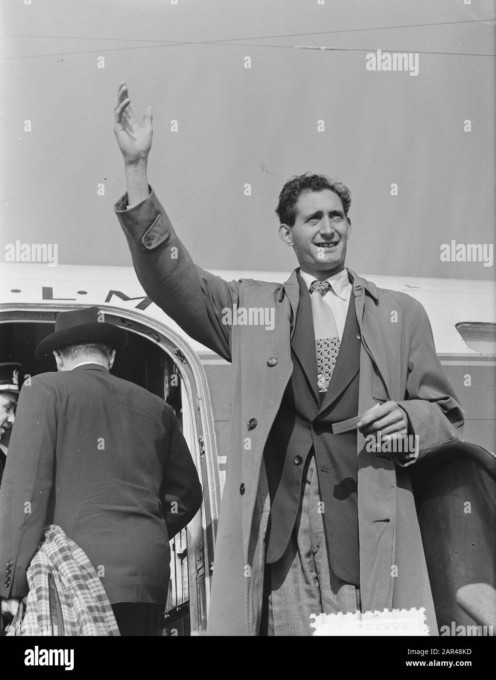 Departure Slijkhuis van Schiphol Date: 19 March 1952 Keywords: DEART, airports Person name: Slijhuis, Wim Stock Photo