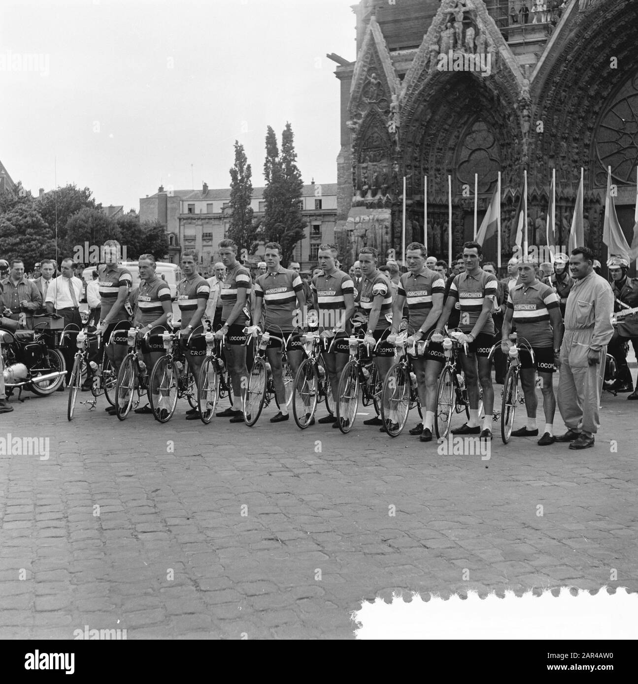 Peloton Black And White Stock Photos Images Alamy