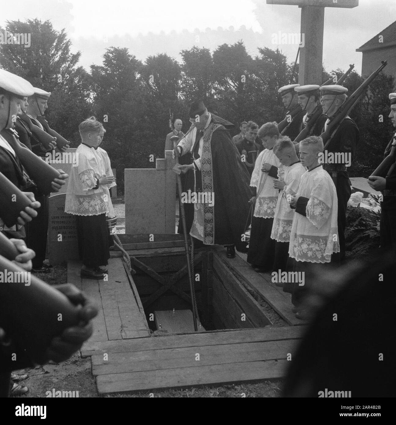 Marvo-funeral LTZ II Starling De Zilk Date: 27 August 1956 Institution name: Marva Stock Photo